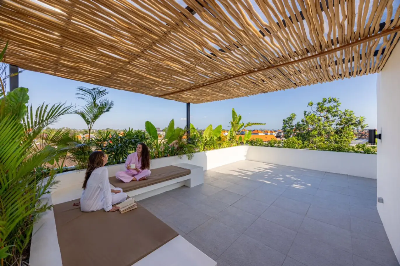 seseh-munggu 2 bedroom with rooftop — image 4