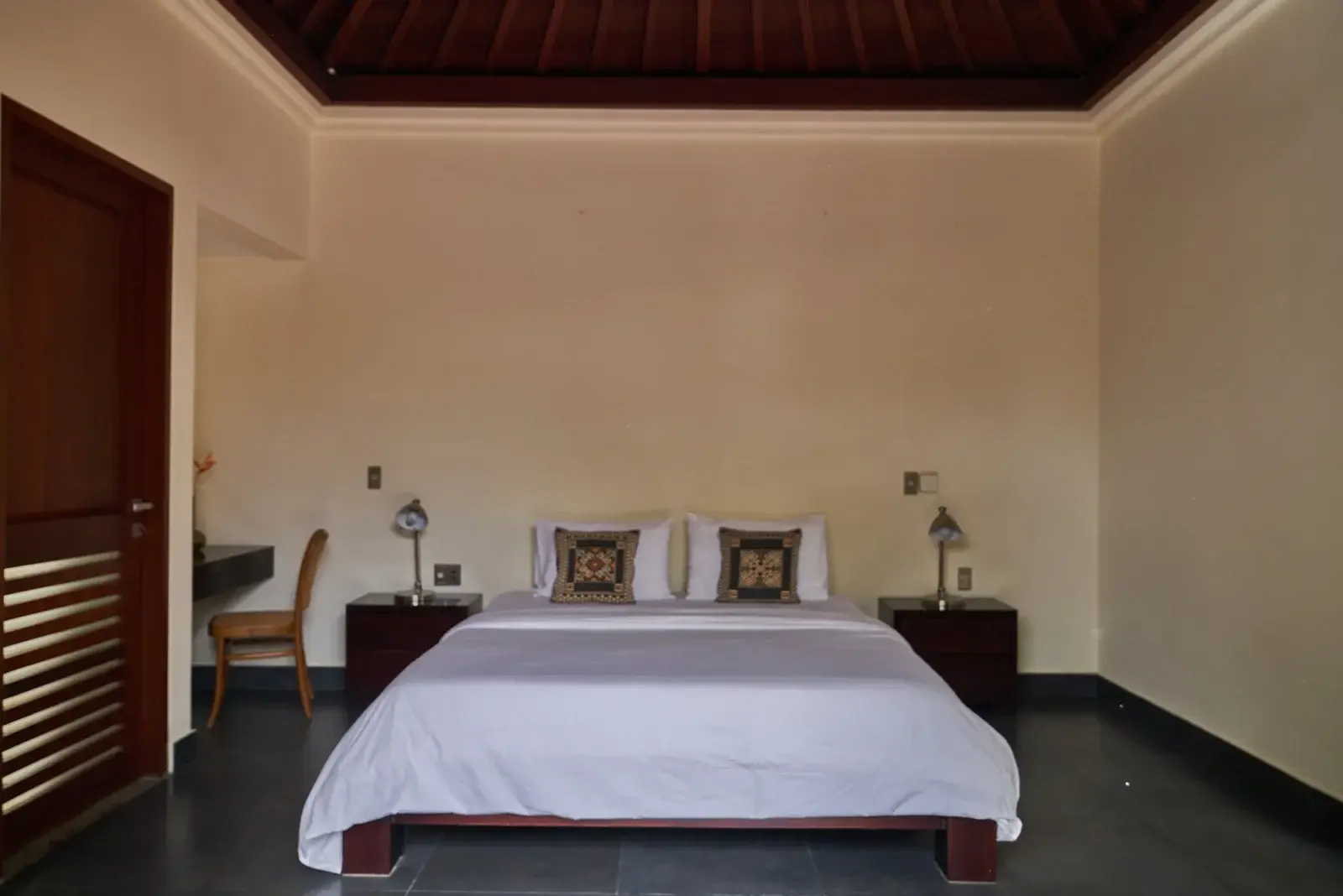 3 BEDROOM VILLA FULLY FURNISHED IN UMALAS — image 4