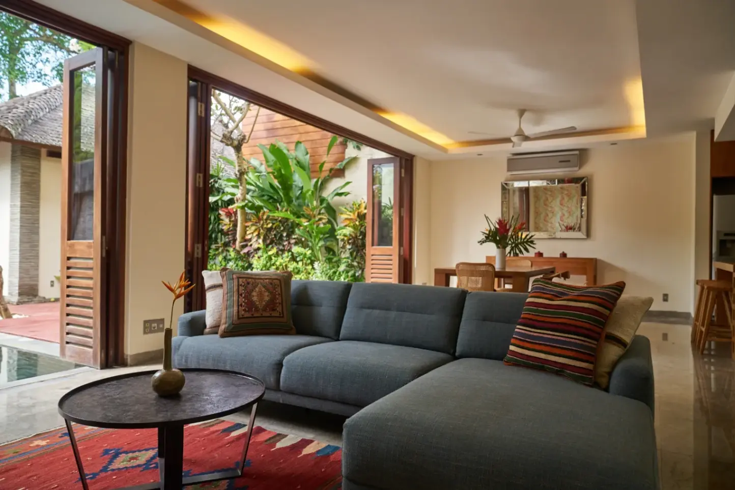 3 BEDROOM VILLA FULLY FURNISHED IN UMALAS — image 1