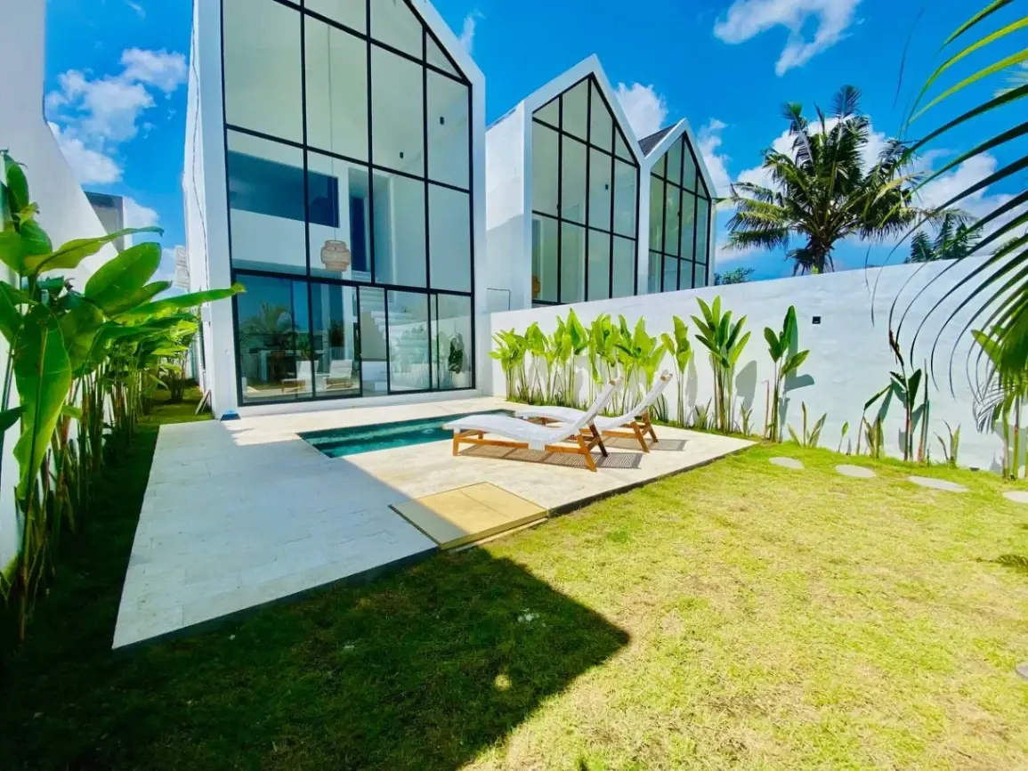 BRAND NEW MEZANINNE STYLED VILLA WITH 1 BEDROOM IN PANTAI LYMA