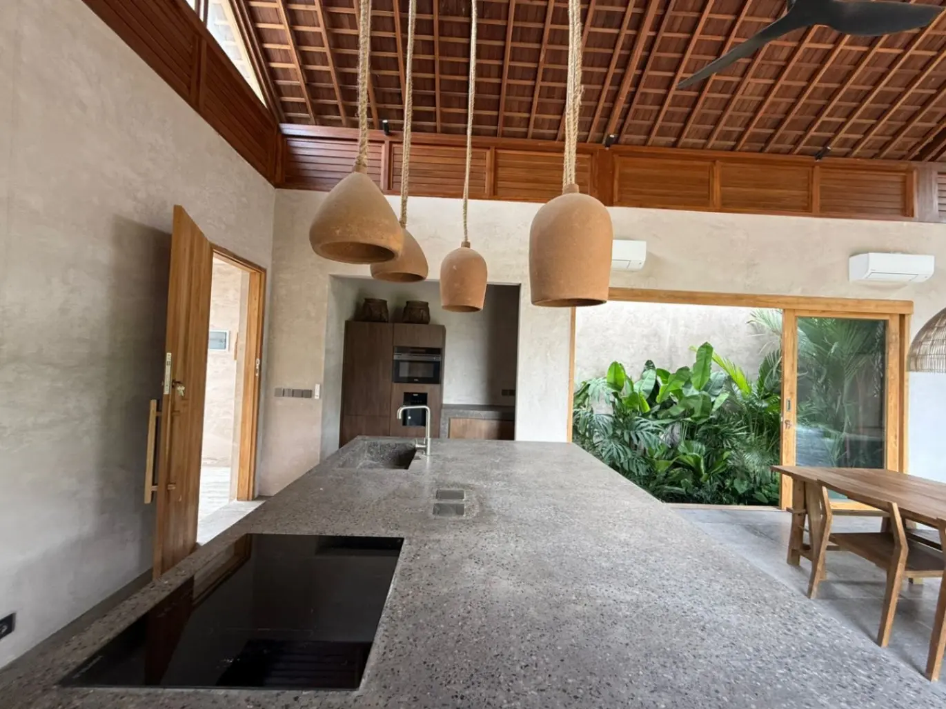 Villa For Rent 2 Bed In SesehMunggu Badung Bali — image 4