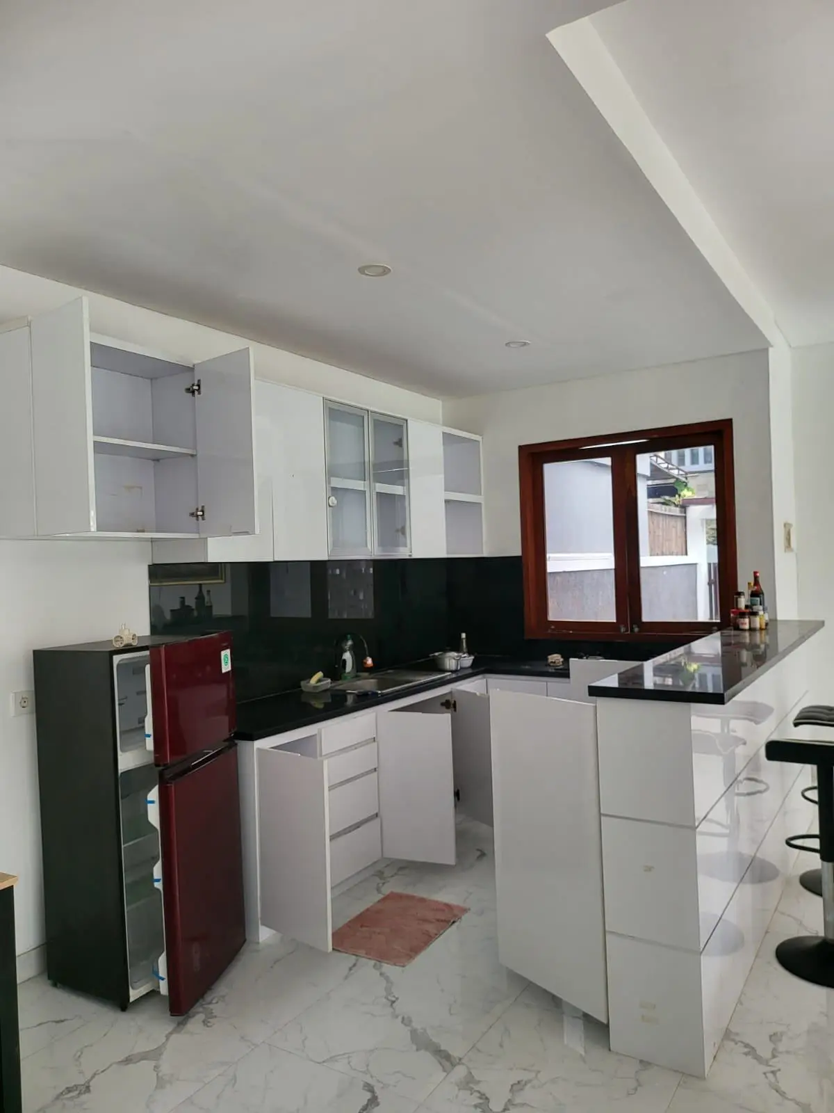 Villa near McDonald's Jimbaran for rent