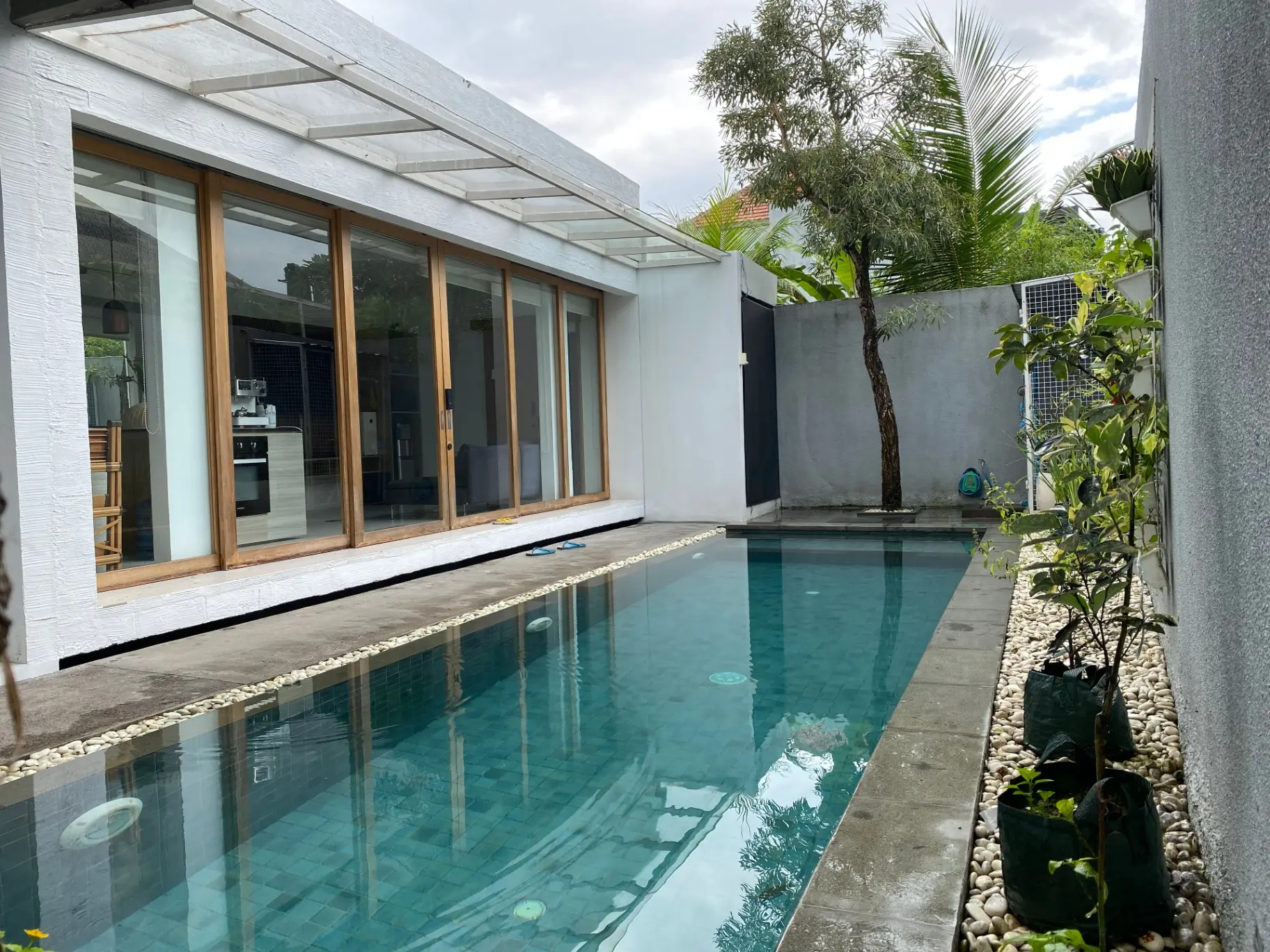 Villa MK House – 4-Bedroom Villa + 1 Office Room with Homey Vibes in Kedungu!! — image 1