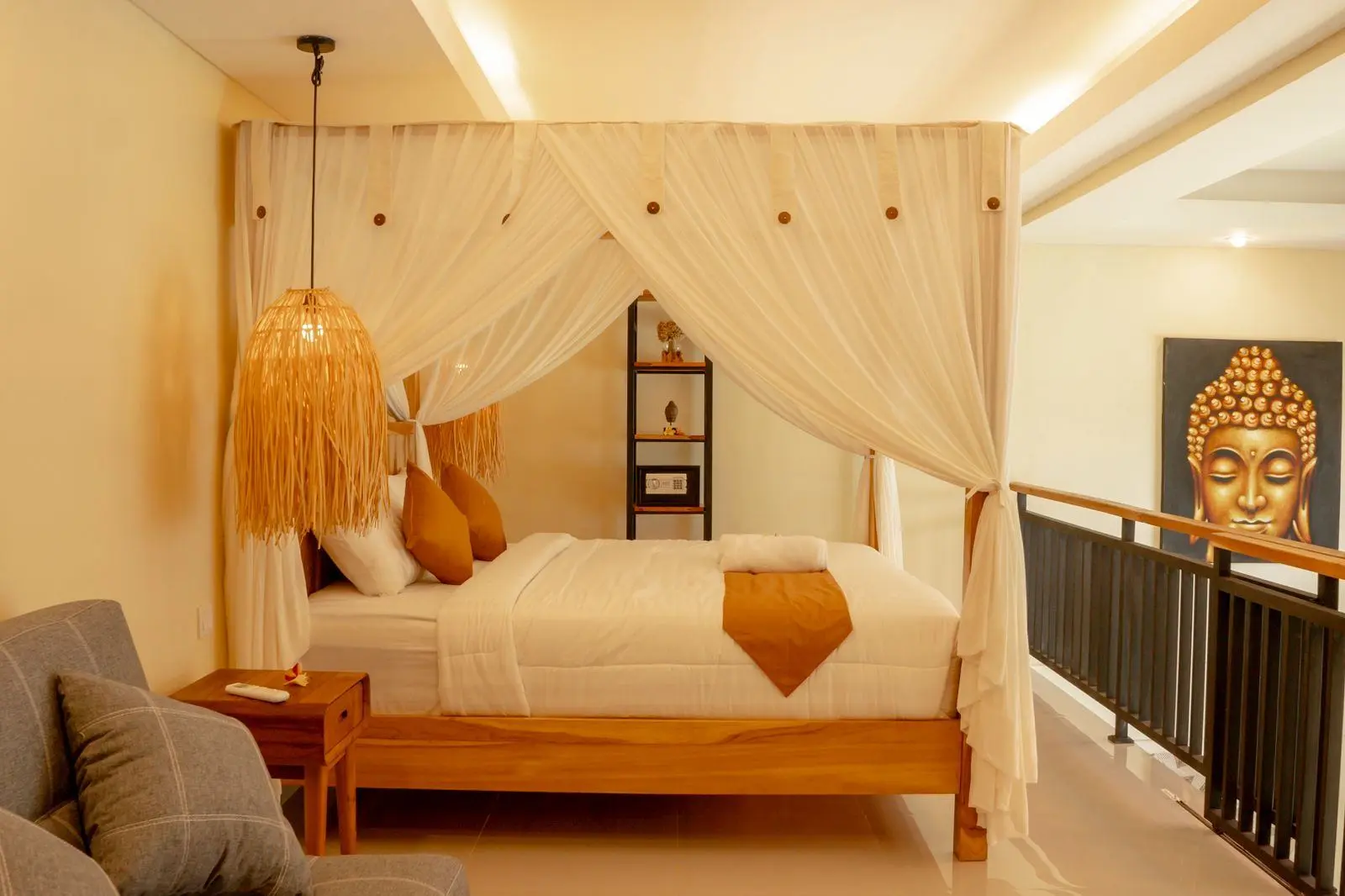 1BR Loft at Batu bolong beach street Canggu — image 3