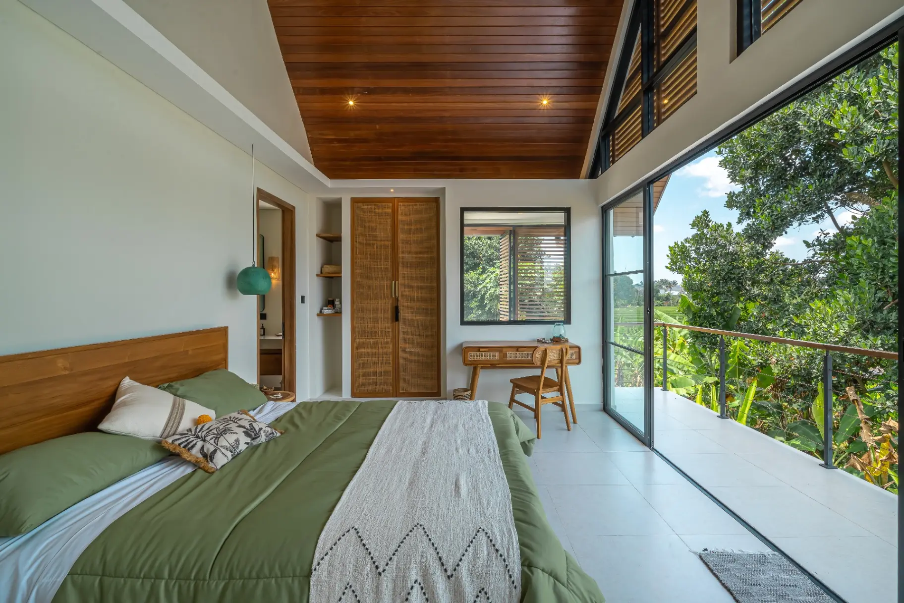 Villa Uma Este – 3 Bedroom Brand New Modern Villa with Calm Surrounding — image 4