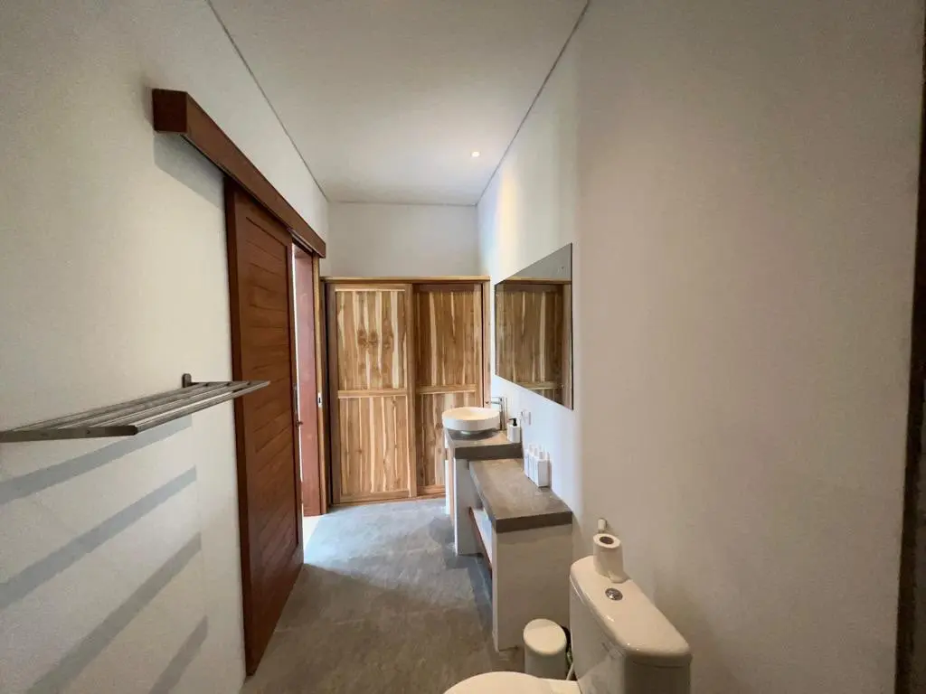 Modern 1 Bedroom Villa in Seseh Pet Friendly — image 3