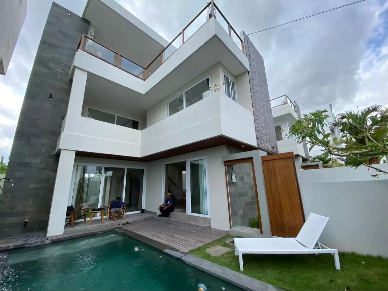 3 Storey House - Cemagi - New