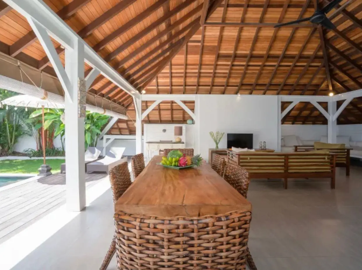 Leasehold Villa in Berawa Bali - Rare 3BR with Spacious Garden Oasis (NA100) — image 3