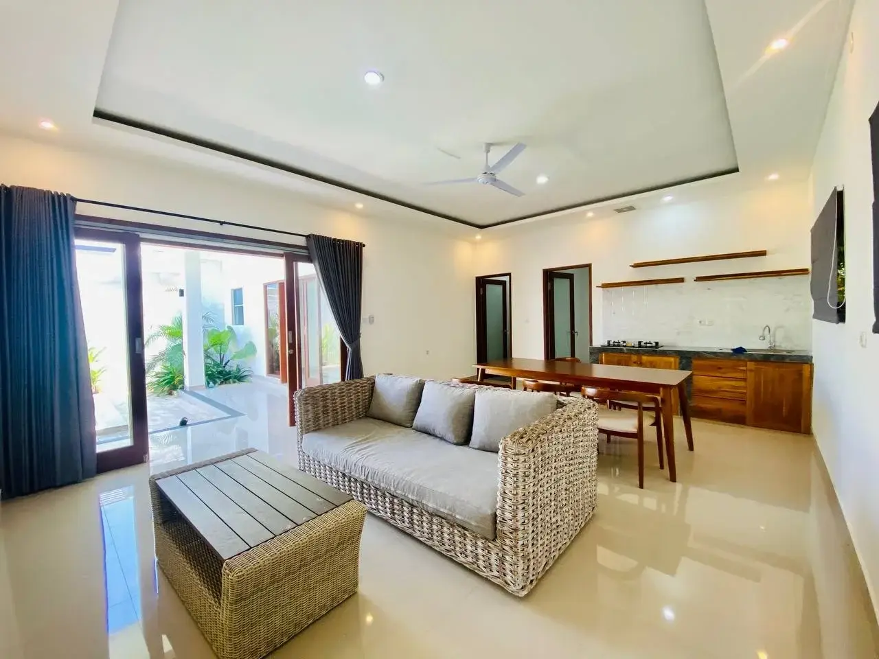 2 BEDROOM VILLA FULLY FURNISHED IN CANGGU PADONAN — image 1