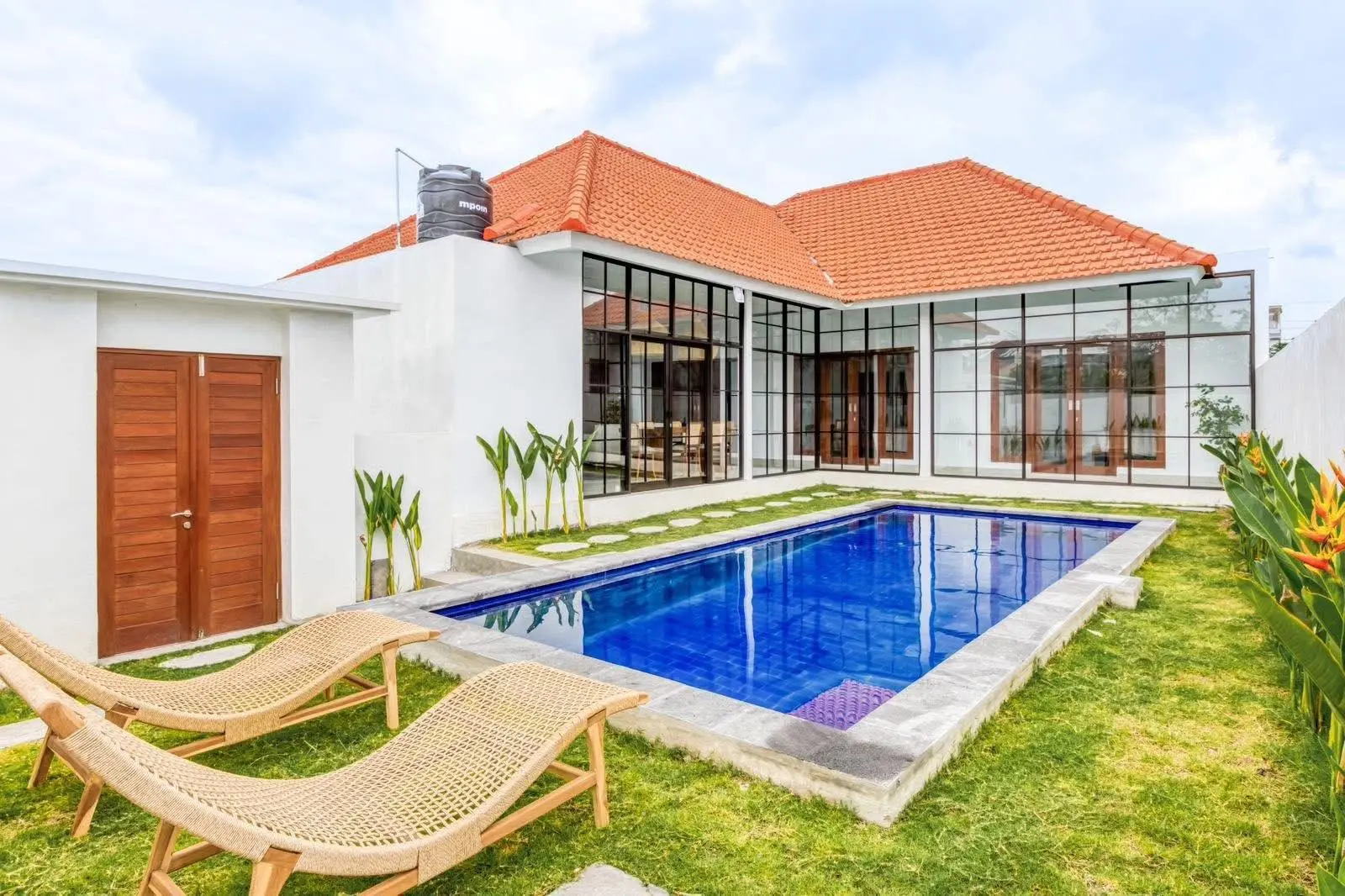 3 BEDROOM VILLA PERERENAN