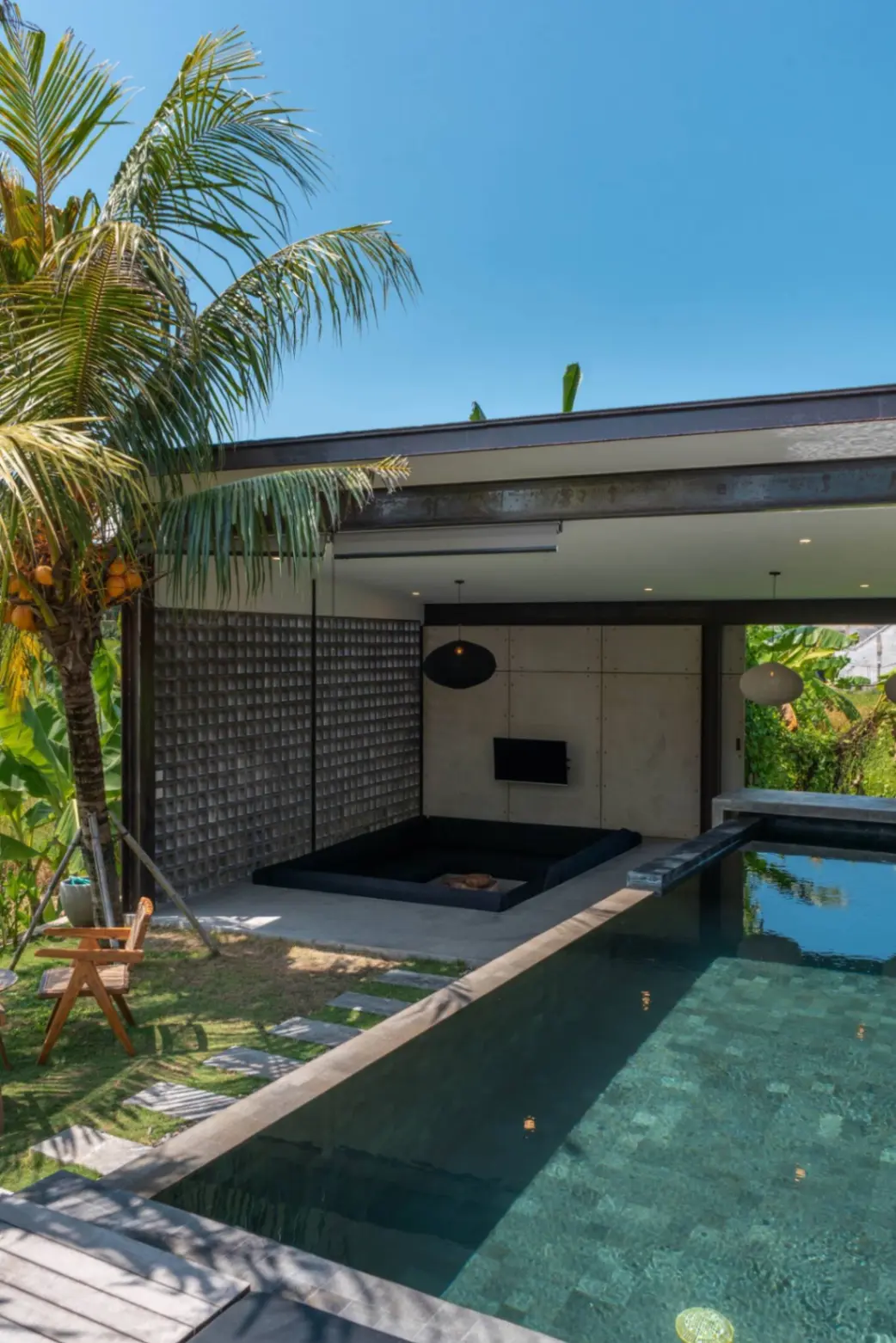 3 BR CEMAGI Designer Villa Ricefield view 1 minutes by the ocean — image 2