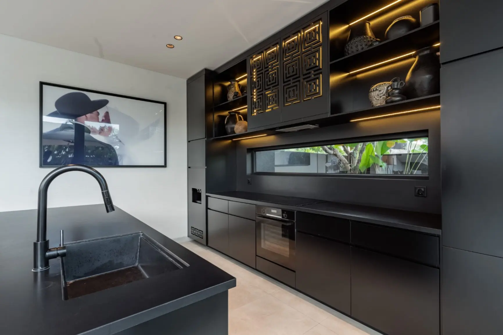 Chic Contemporary Villa in Umalas — image 2