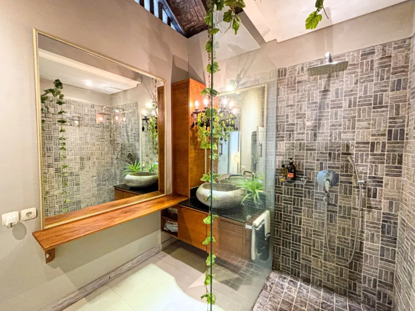 2-Bedroom Designer Villa – Kerobokan Bali — image 4