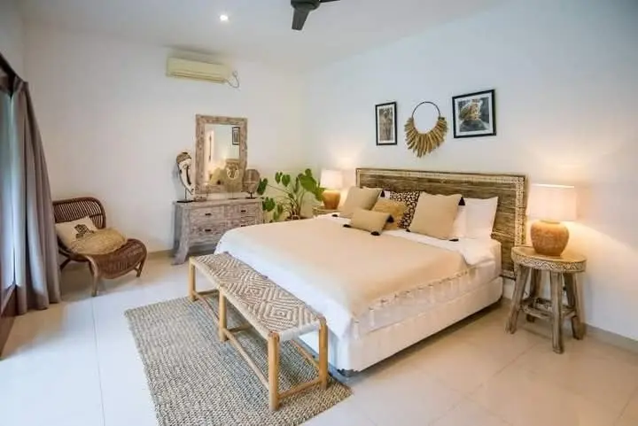 Villa For Rent 3 Bed In Berawa Tibubeneng Bali — image 1