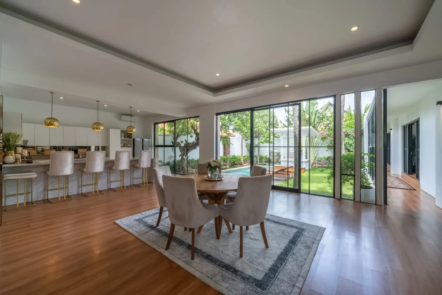 Villa For Rent 3 Bed In Berawa Tibubeneng Bali — image 1