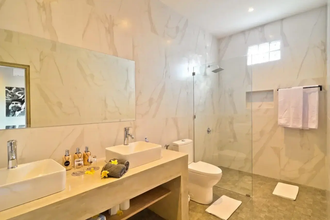 3 BEDROOM VILLA FULLY FURNISHED IN SEMINYAK — image 4