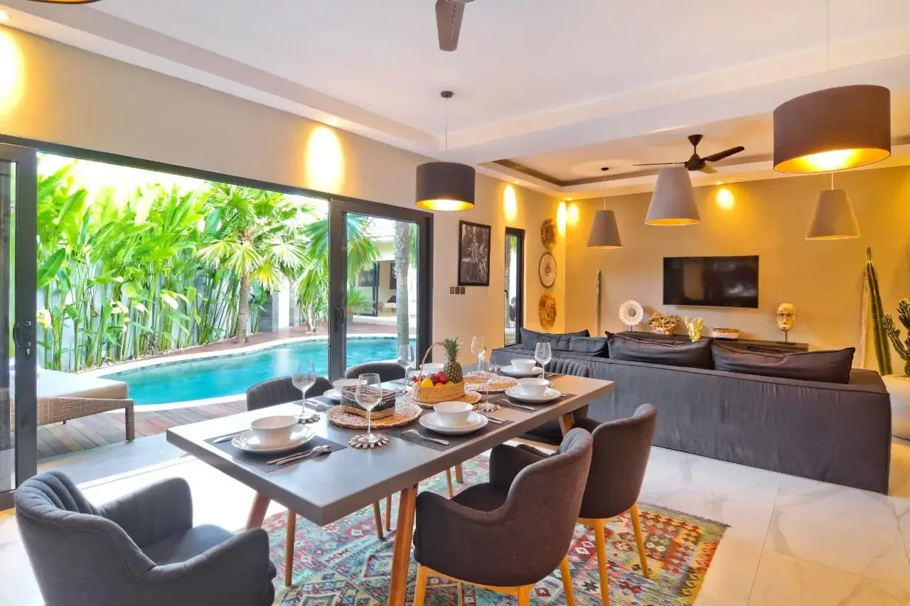 3 BEDROOM VILLA FULLY FURNISHED IN SEMINYAK — image 1