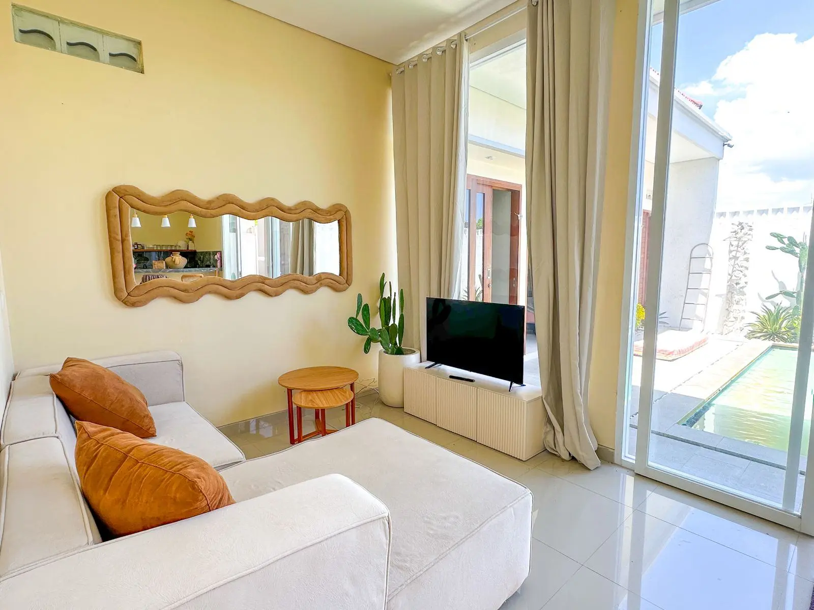 Villa LOUNA TVM Kerobokan near Seminyak