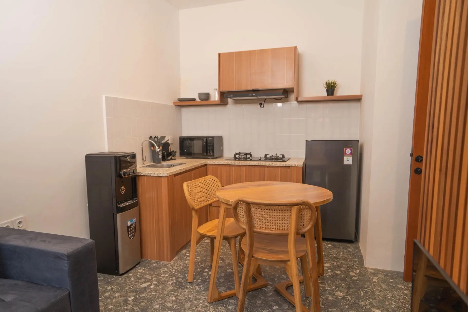 1BR MODERN JAPANDI APARTMENT IN CANGGU — image 3