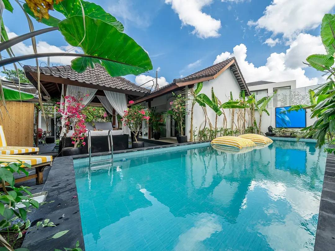 Luxury 3 Bedroom Villa with Pool and Gym