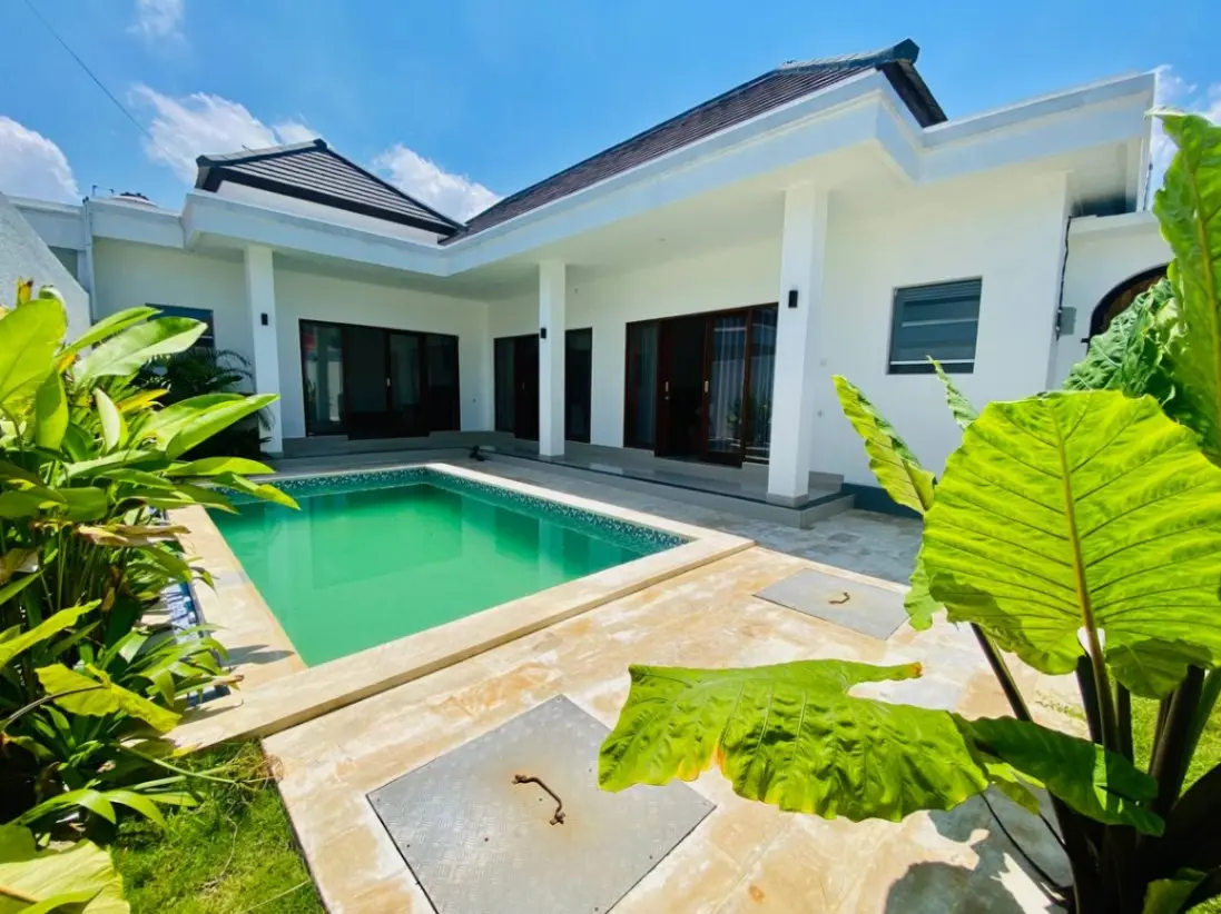 2 BEDROOM VILLA FULLY FURNISHED IN CANGGU PADONAN — image 1