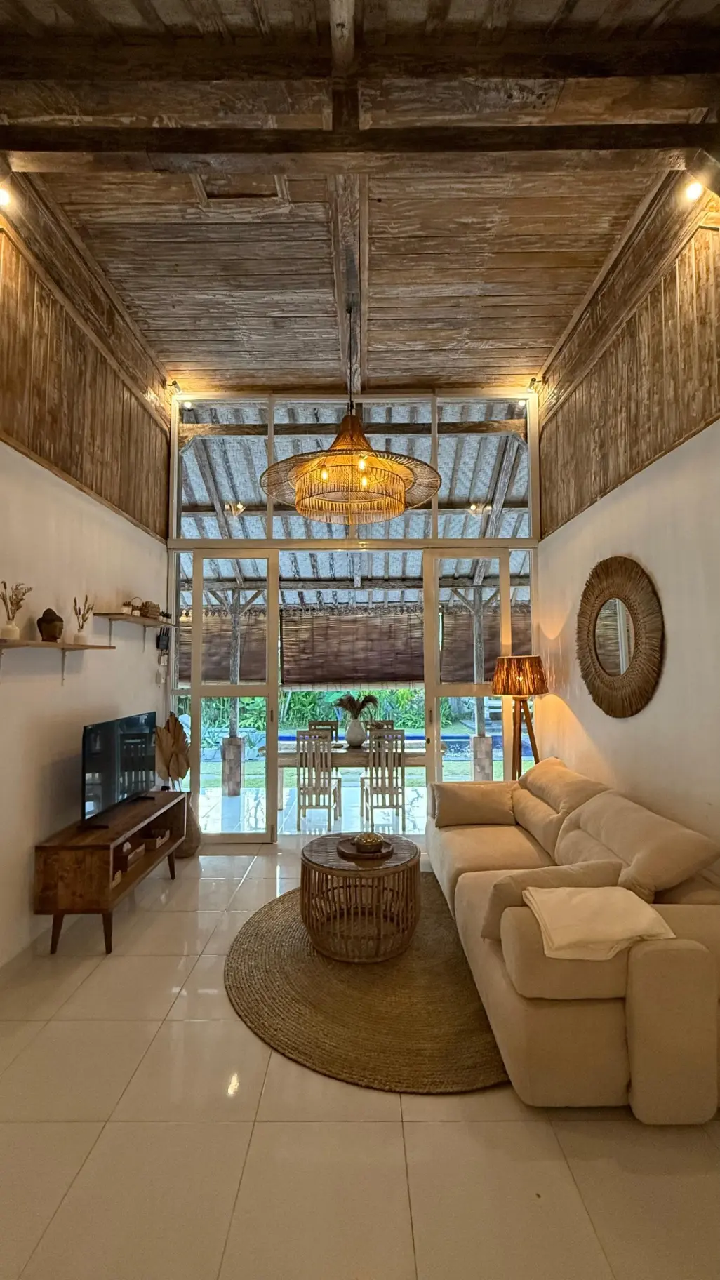 2BR Traditional style with big garden at Seseh — image 2