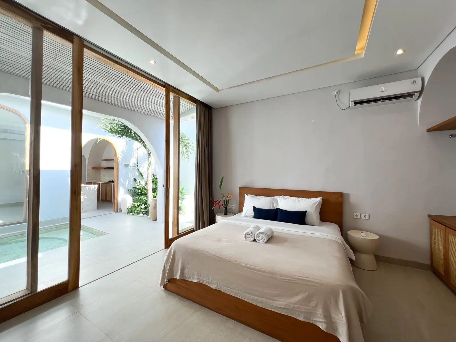 Modern 2 bedrooms villa in Seseh — image 2