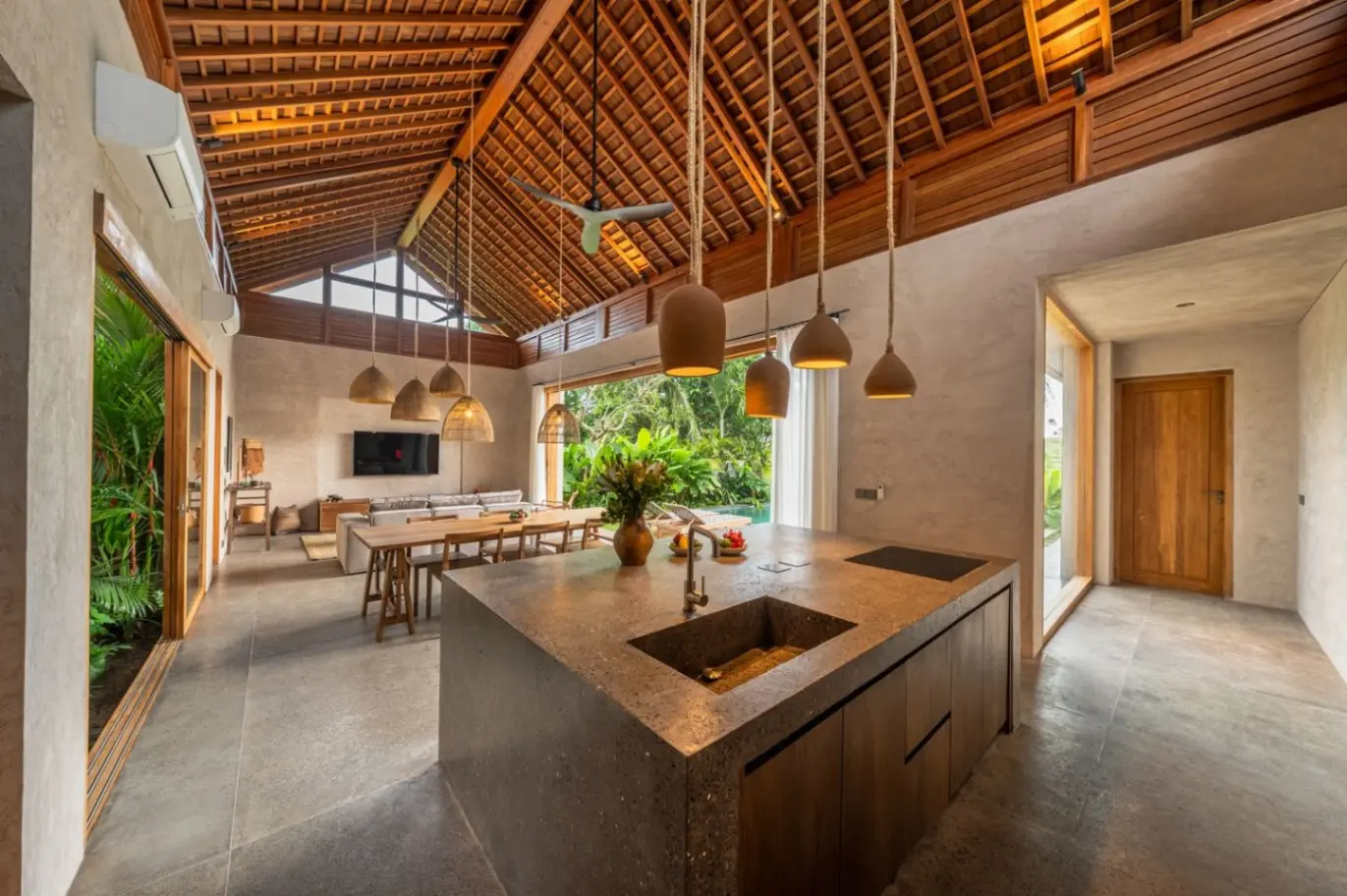 2BD Luxury Villa Cemagi - MNL1 — image 2