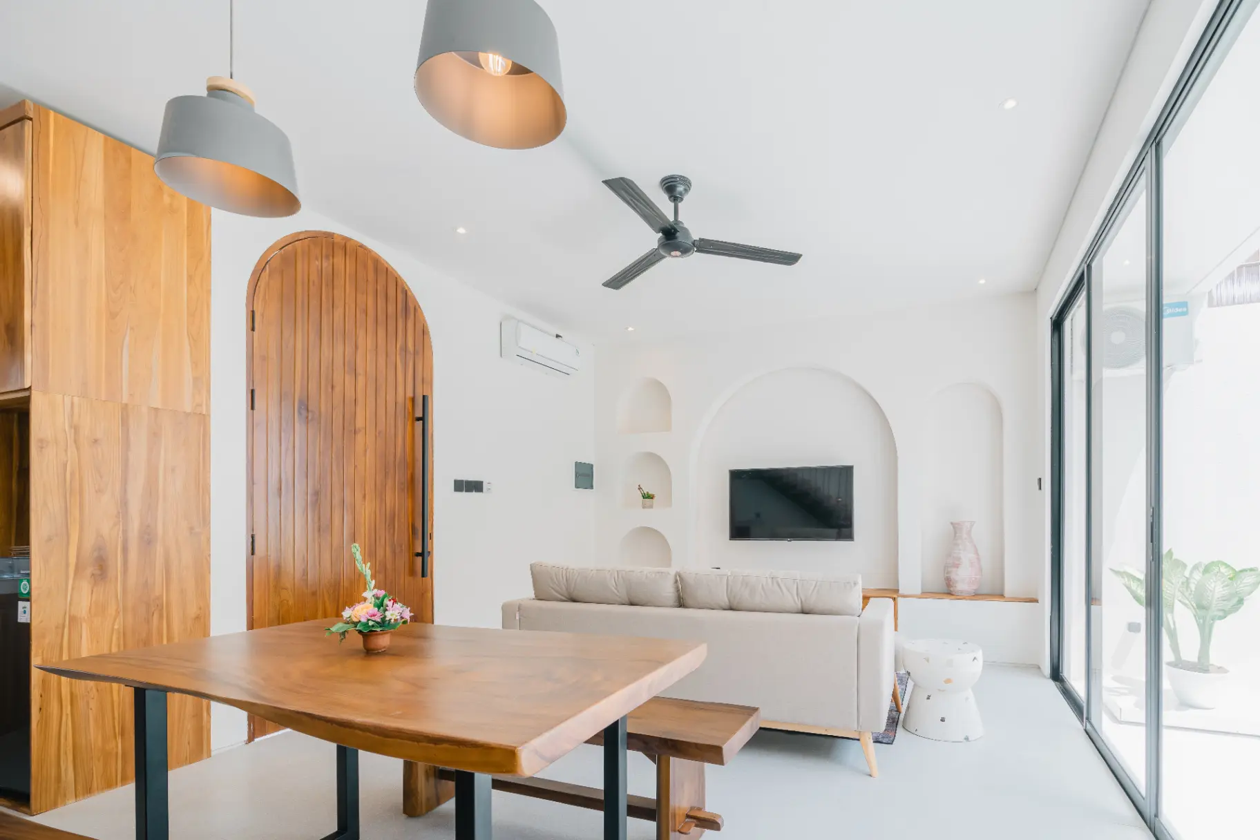 2 BEDROOM VILLA FULLY FURNISHED IN PERERENAN SEMPOL - AF517