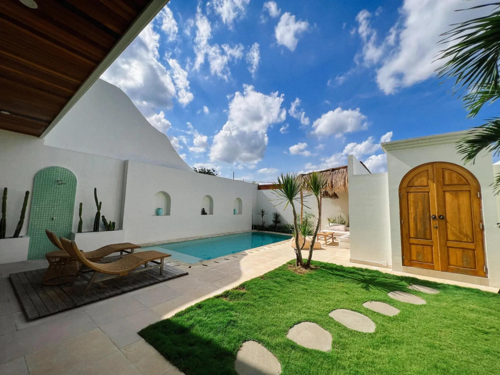 Villa 2BR Ocean View Villa in Kedungu for Rental (NA111)