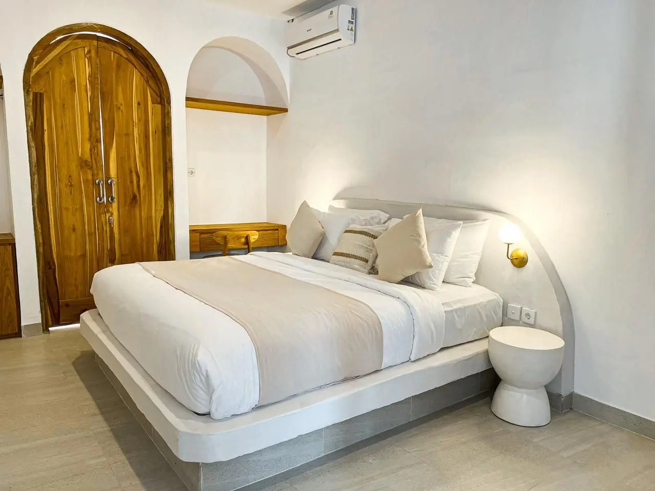2 BR Modern minimalist villa in Seseh — image 2