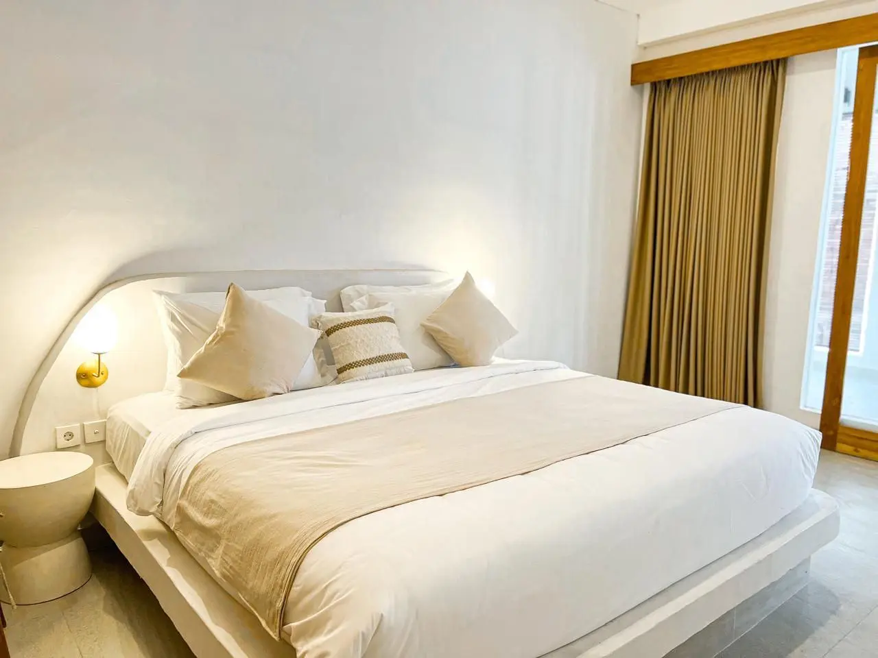 2 BR Modern minimalist villa in Seseh — image 3