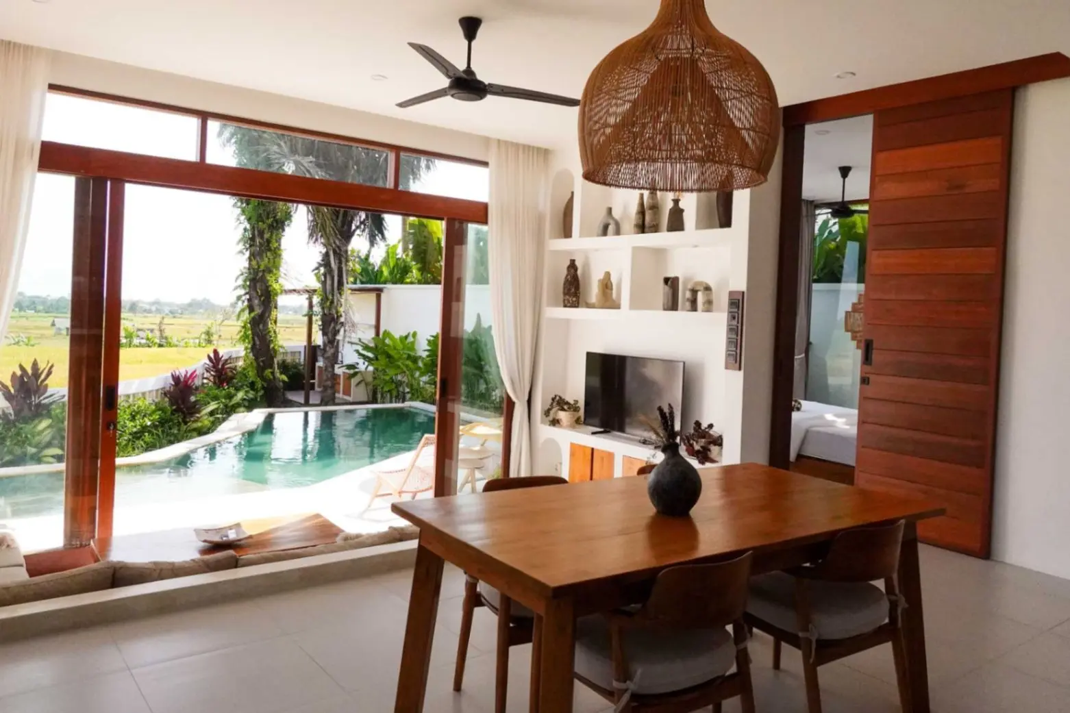 2-Bedroom Villa with Bright Open Living Spaces in Cepaka — image 3