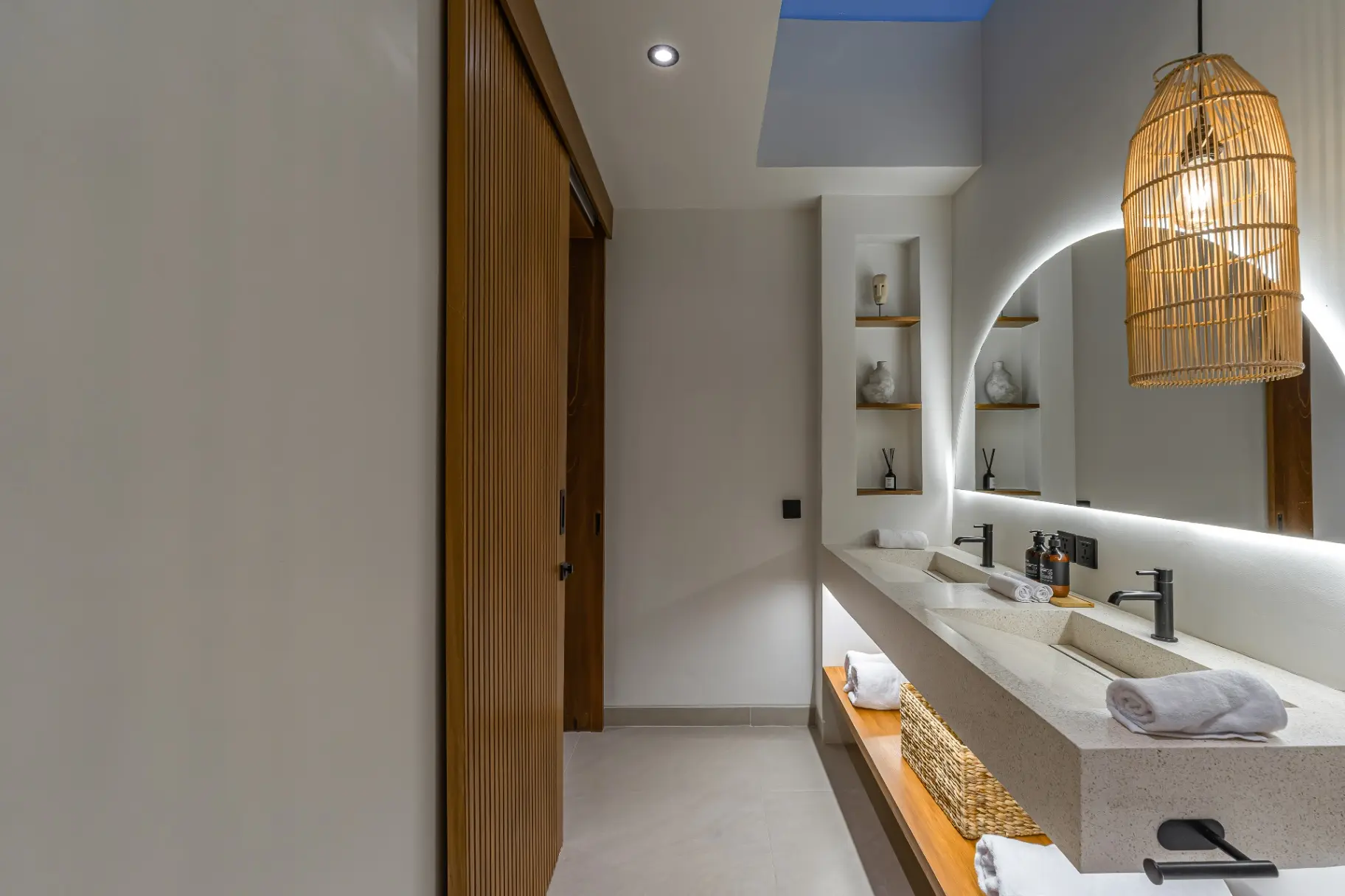 Villa Paraiso - Modern 2 Bedroom Villa for Monthly Rental in Jalan Umalas — image 2