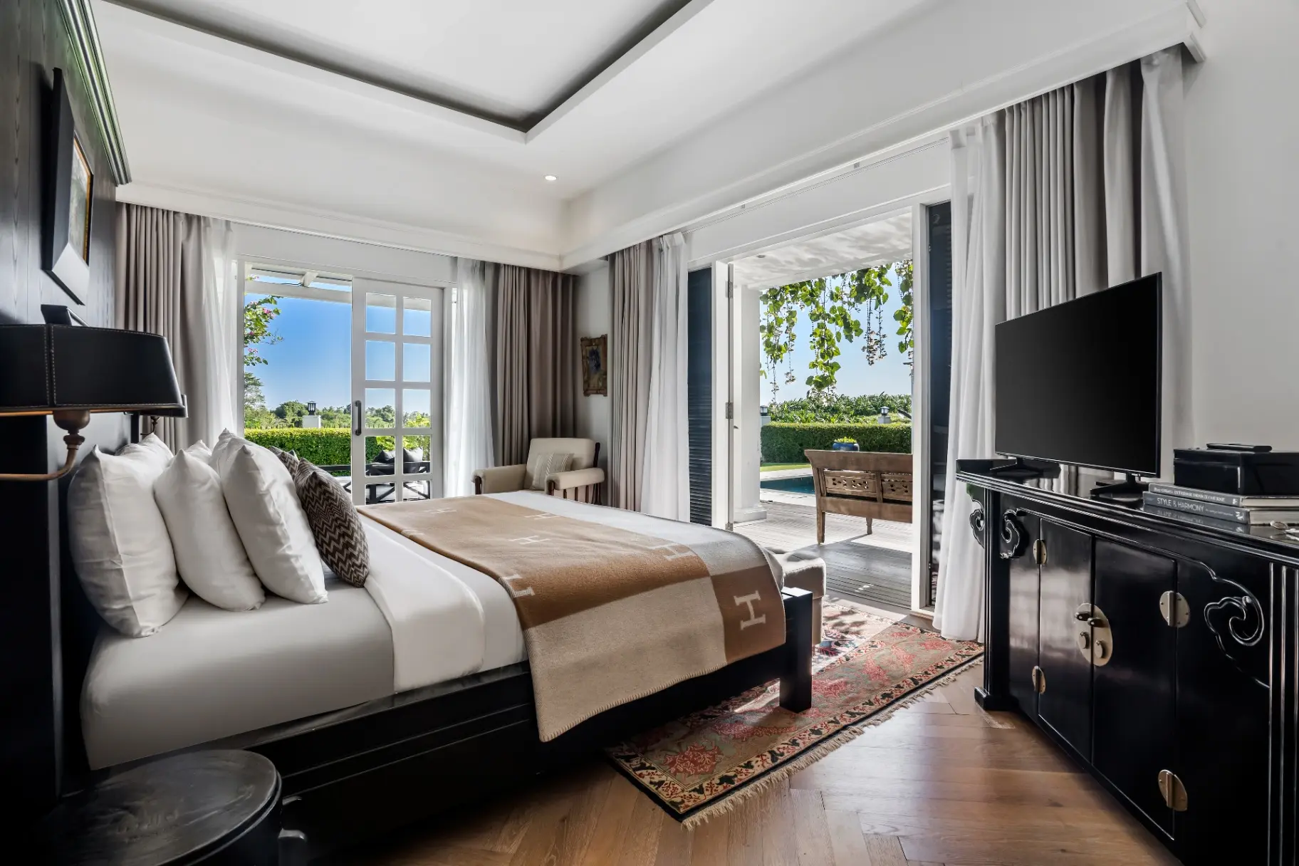 Contemporary Island Colonial Villa – Now Available For Sale or 25-Year Lease — image 2