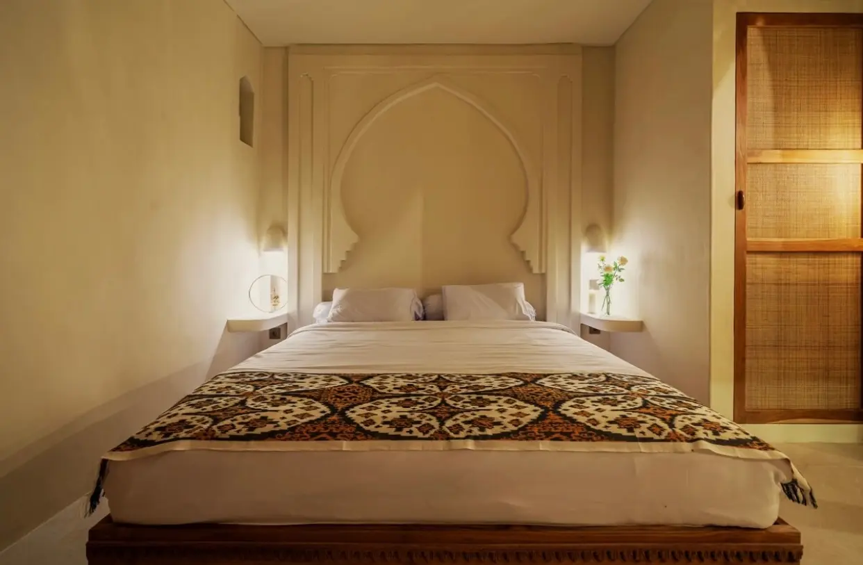 Magnificent 5-Bedroom Villa Berawa beach — image 3
