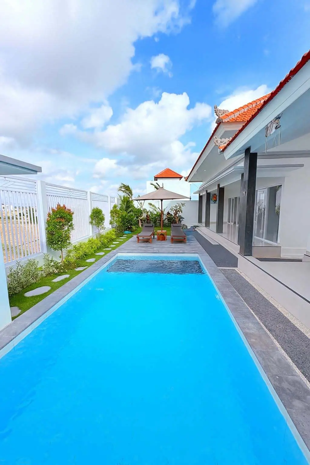 #395 Bright 3-Bedroom Villa in Canggu