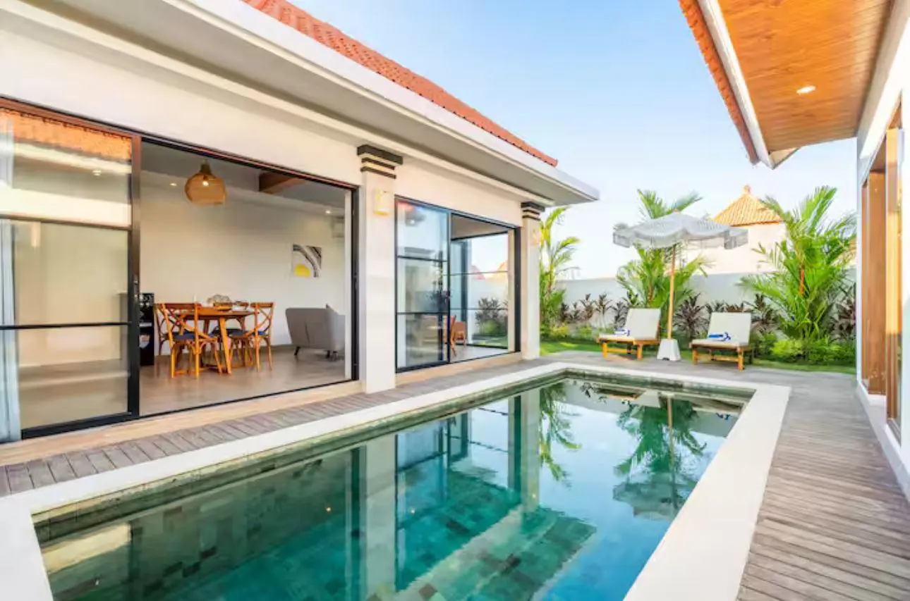 #2068 Villa for rent in Pantai Lima