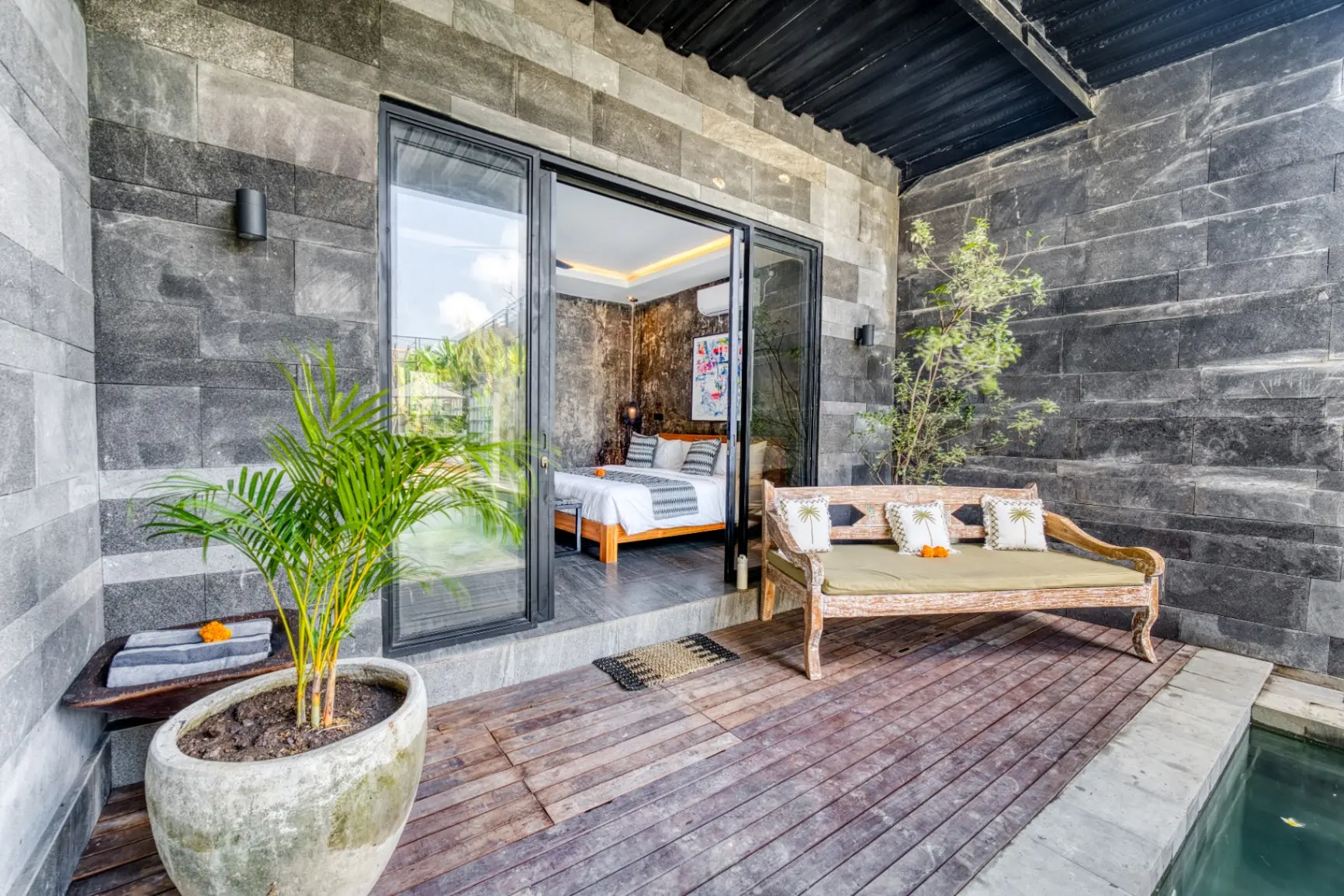 5BR Luxury Villa - Pet Friendly in Berawa Canggu Rice Field Views — image 2