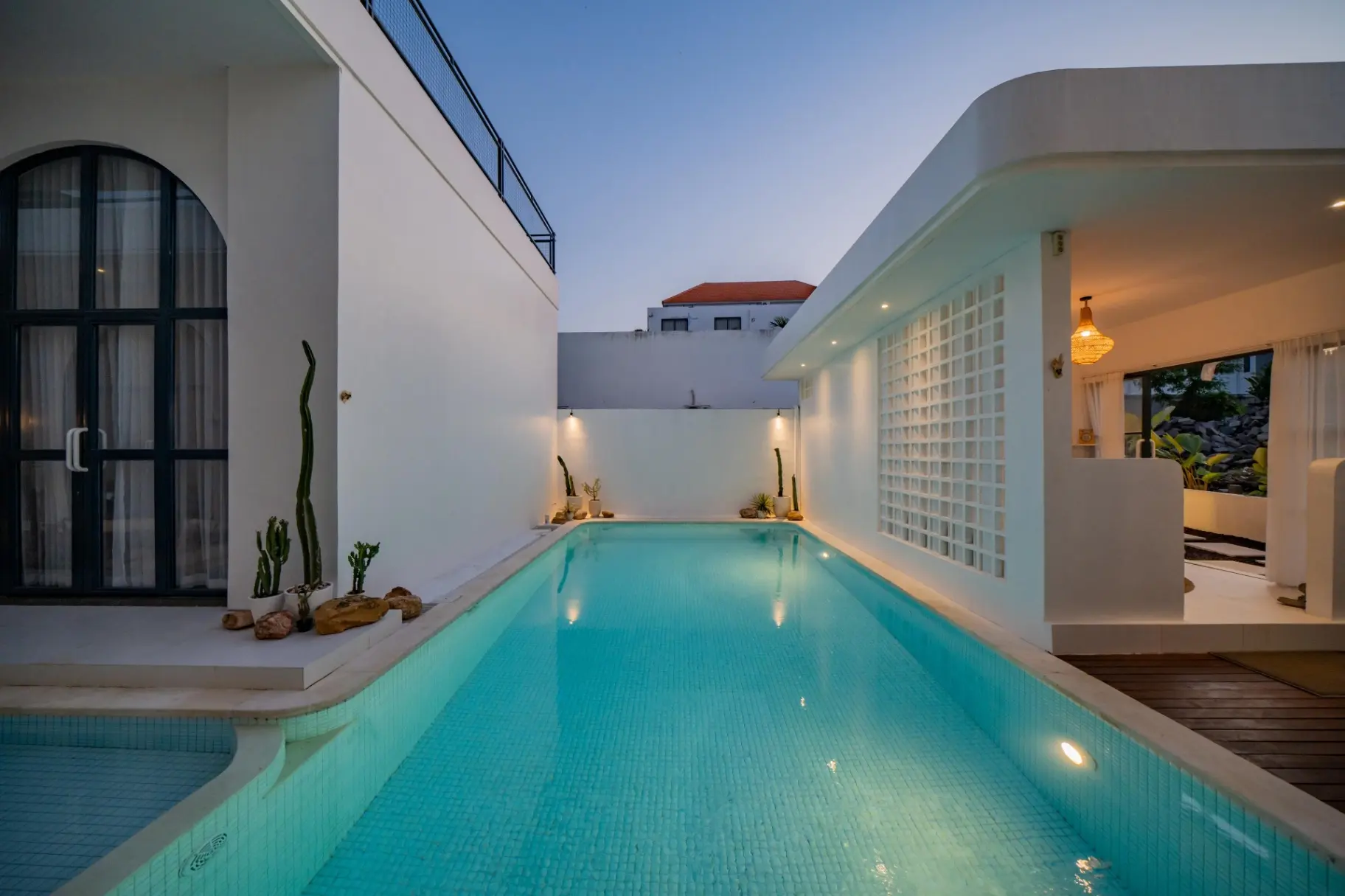 Guest house For Rent 1 Room In Berawa Canggu — image 1