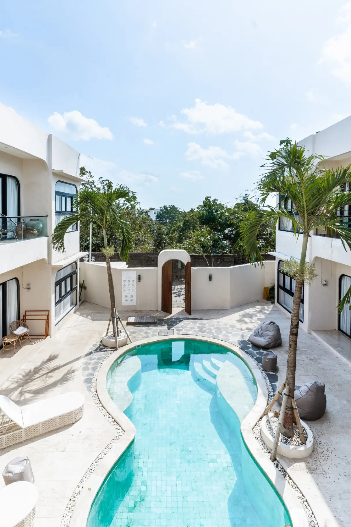 Oceanview 1BR Mediterranean Apartment — image 4