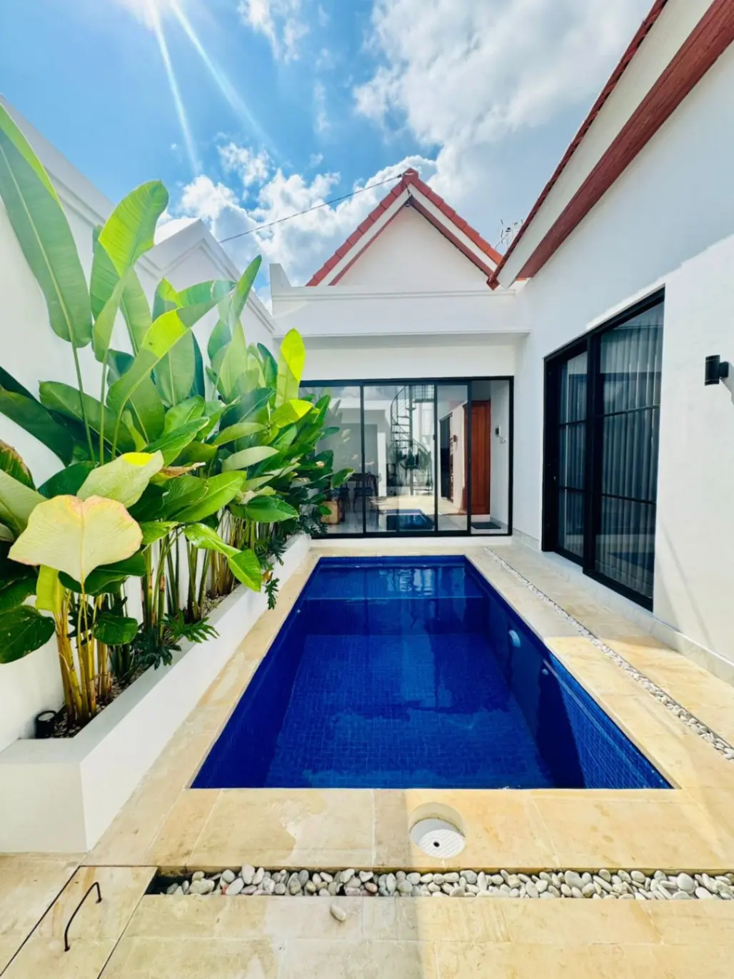 RSK 23- FOR RENT MODERN MINIMALISH VILLA IN BABAKAN CANGGU