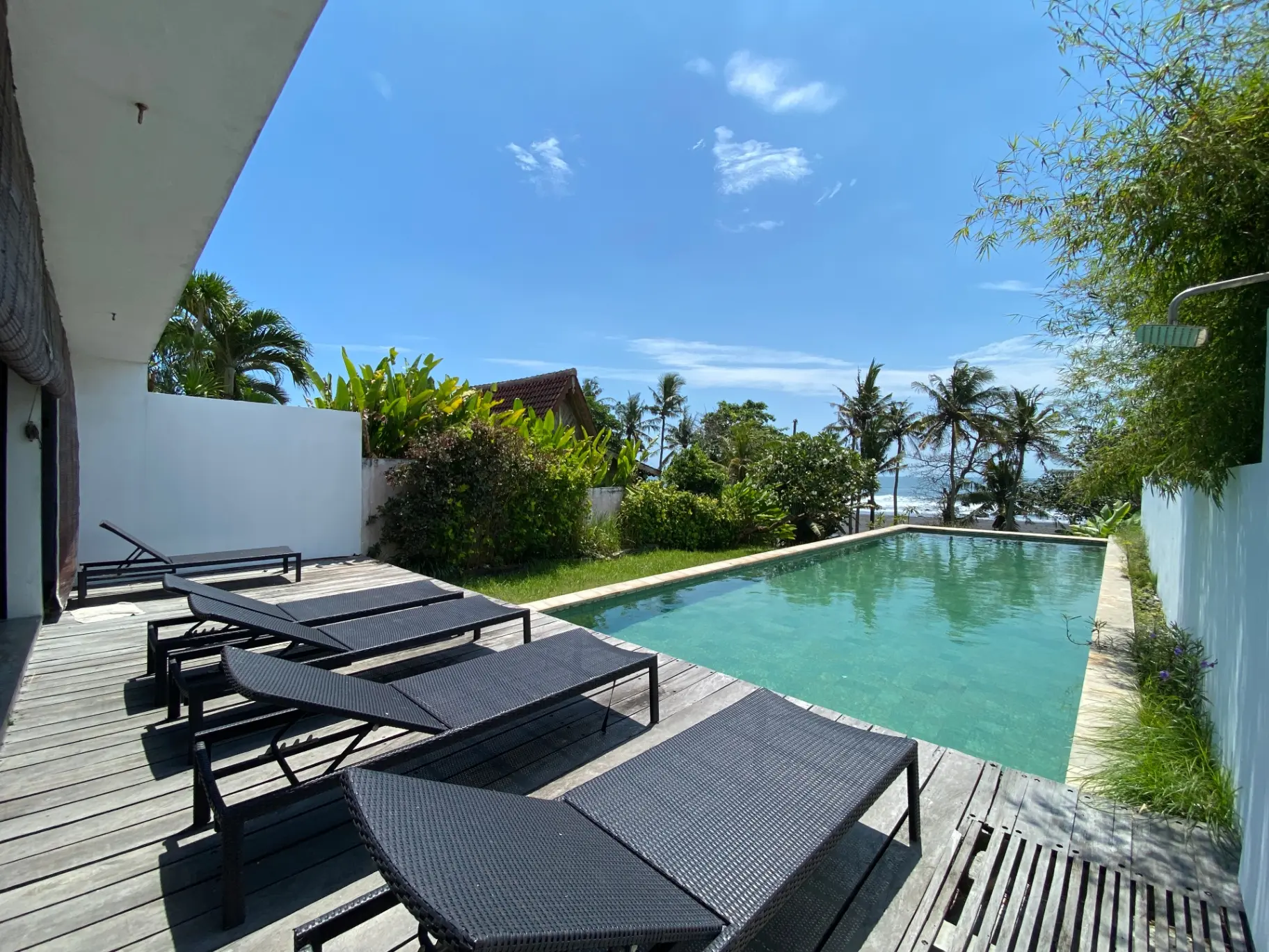 Beachfront 3BR Villa in Cemagi