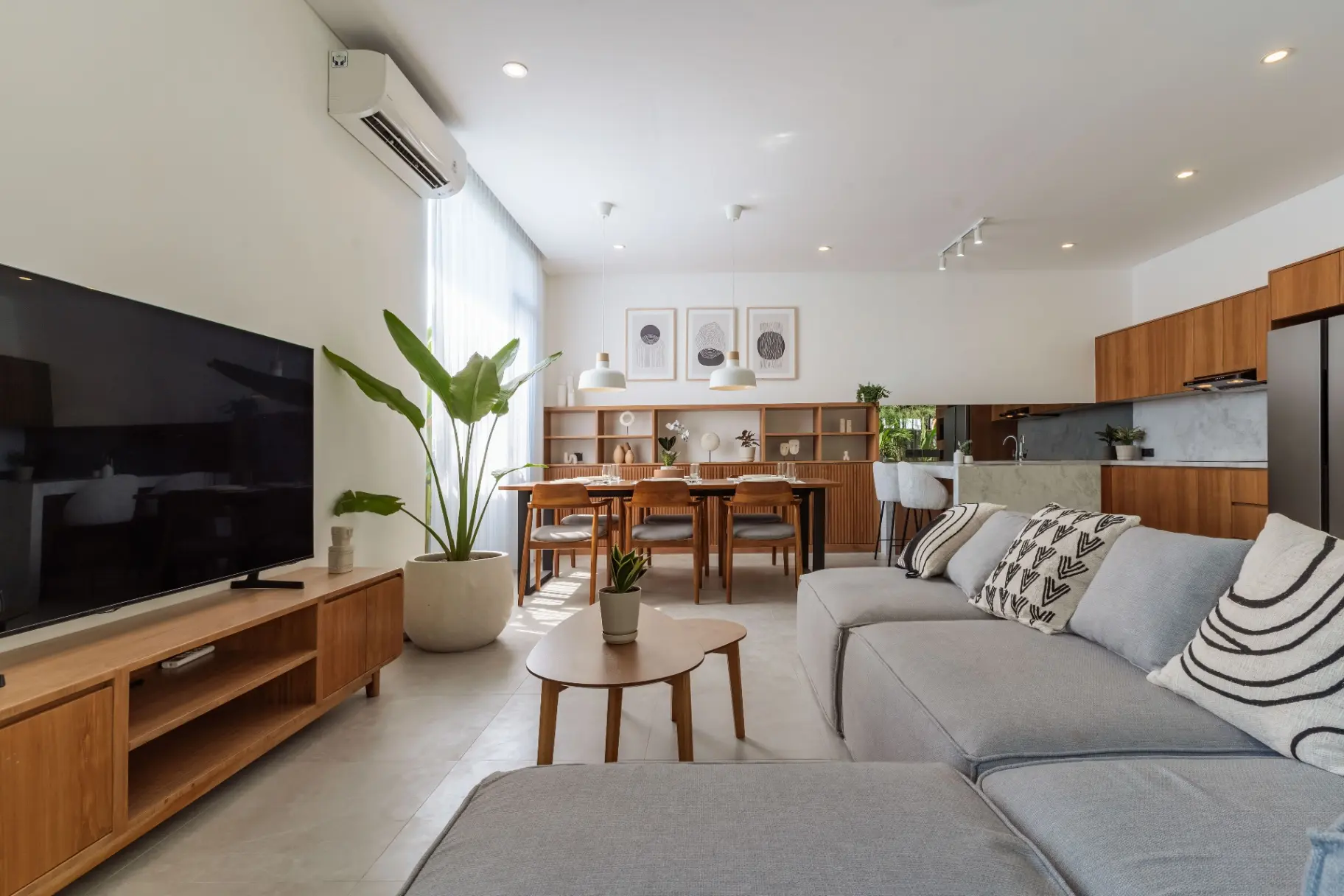 3-bedroom Sleek Living Villa in Umalas — image 2