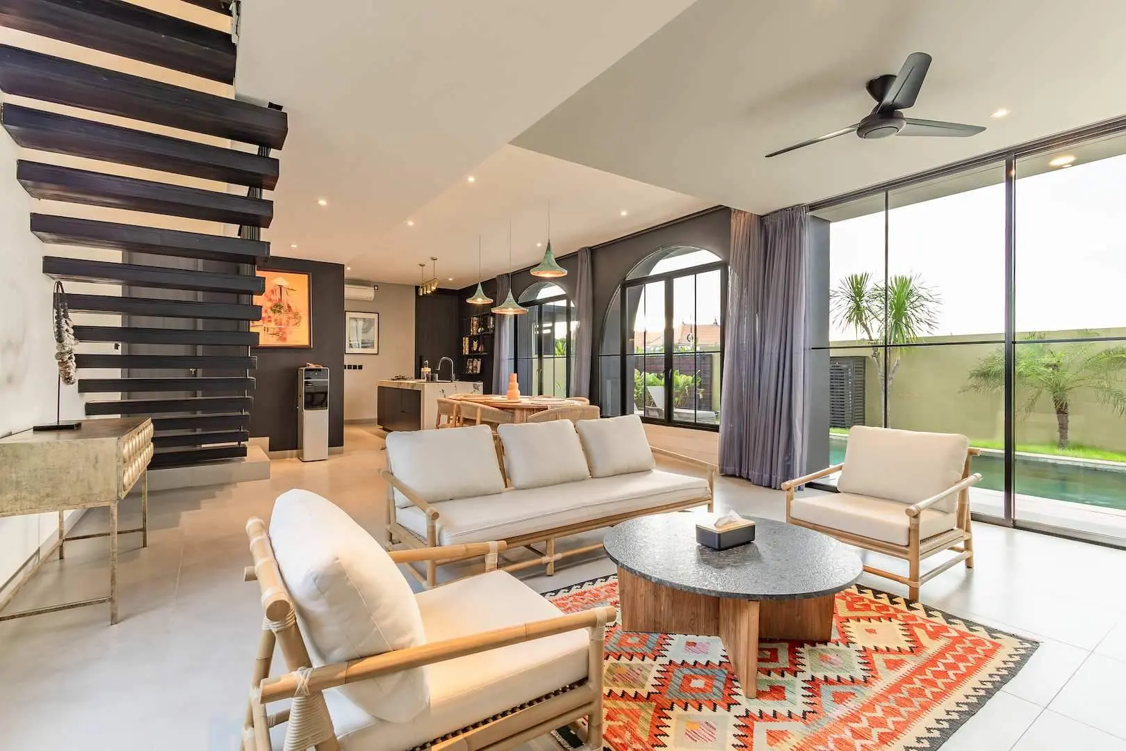 Munggu - Elegant Stylish 2BR Villa — image 3