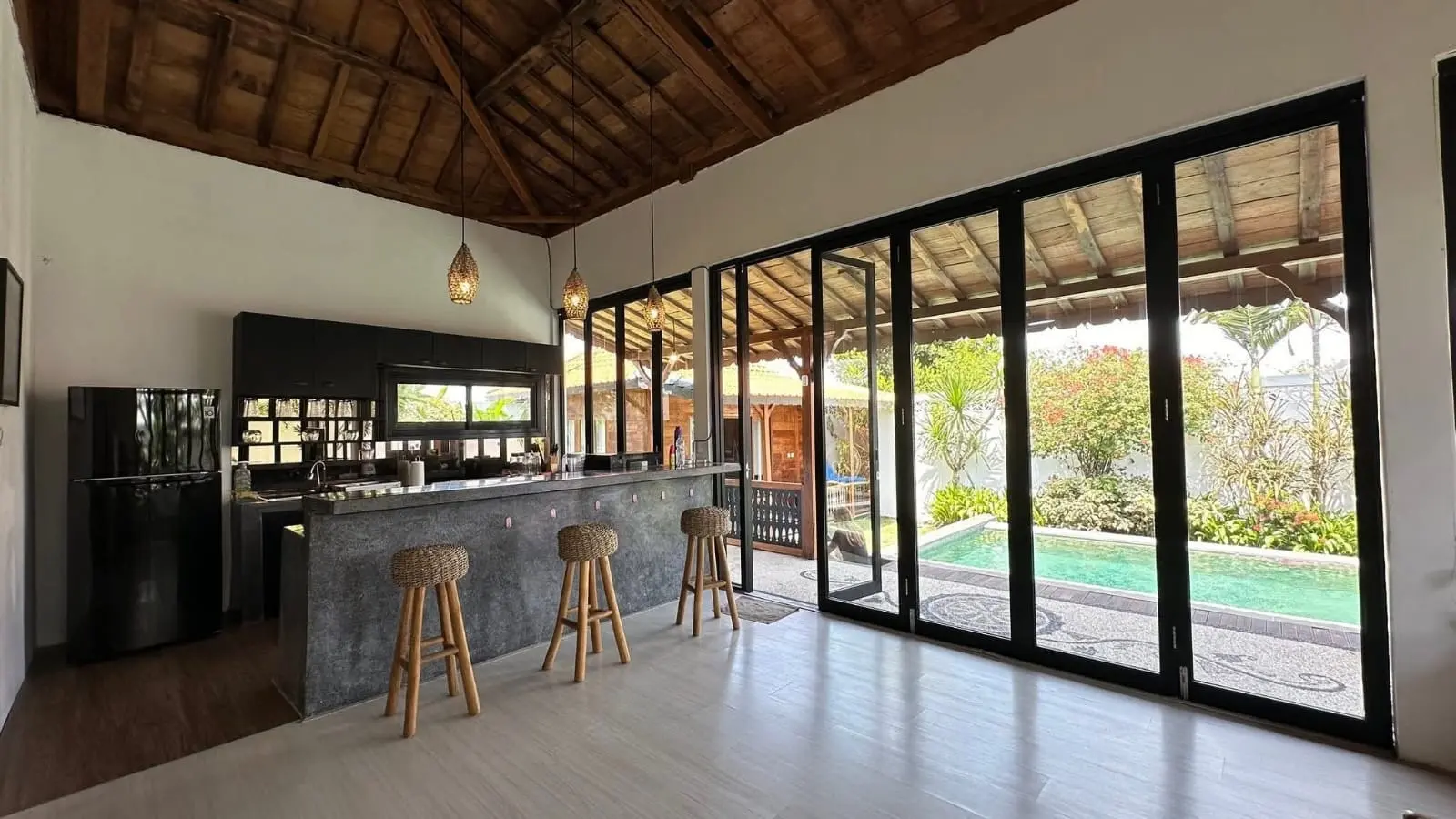 Villa For Rent 3 Bed In Berawa Canggu Bali — image 4