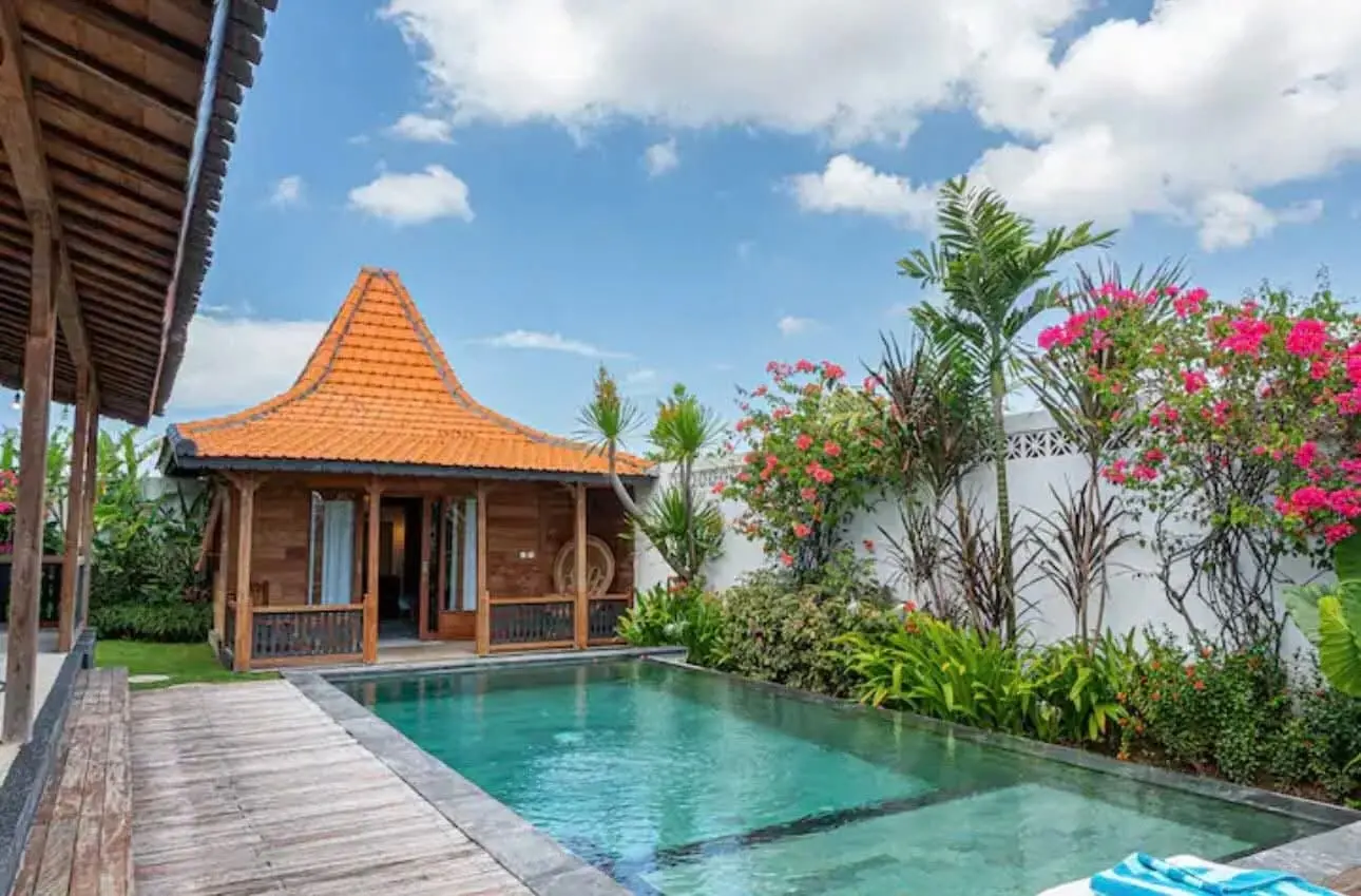 Villa For Rent 3 Bed In Berawa Canggu Bali — image 2