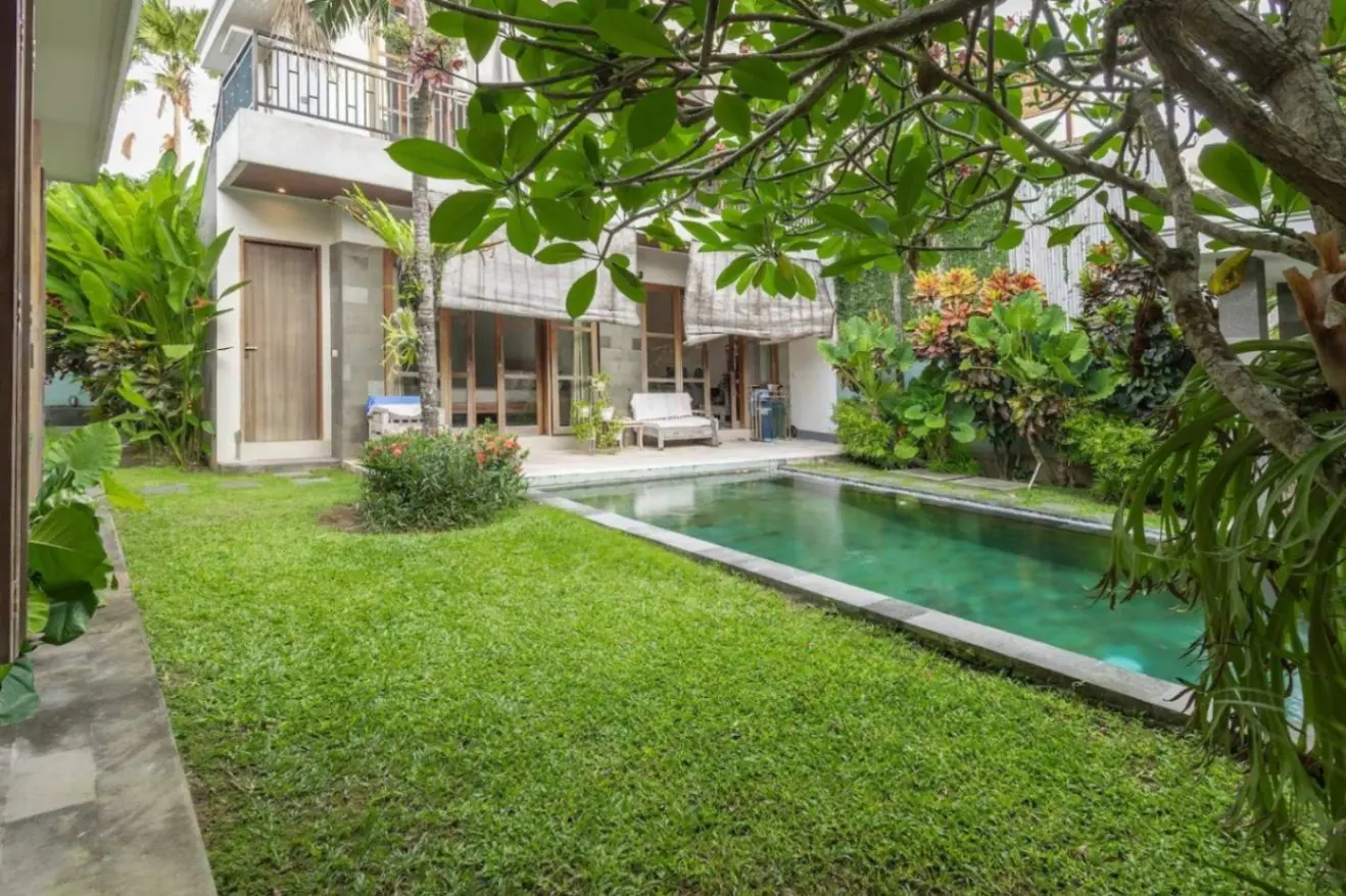 Cemagi - 3BR Villa Near The Beach — image 1