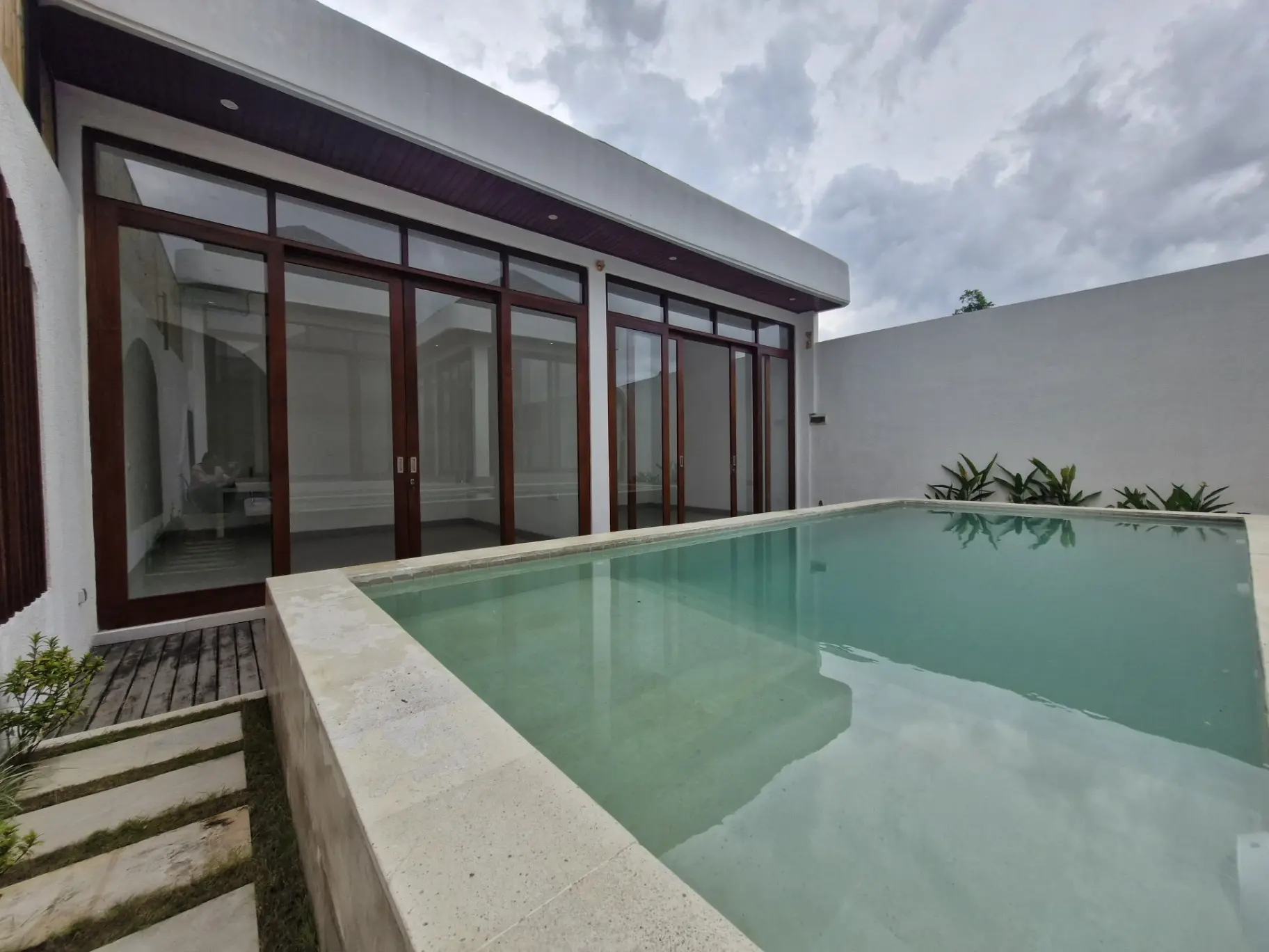 Brand new villa in Pantai Lyma Land