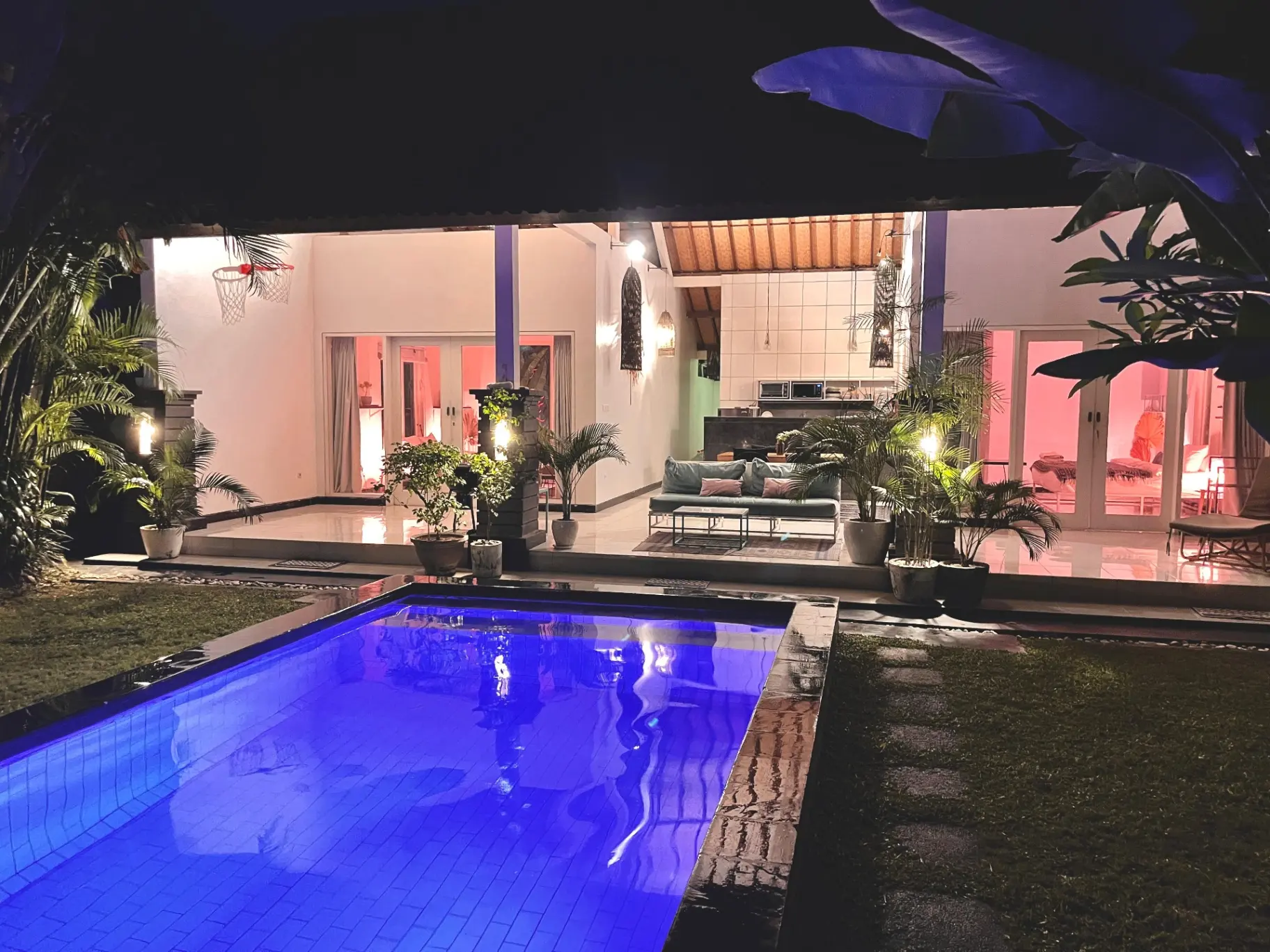 COZY 2 BEDROOM VILLA IN UMALAS FOR YEARLY RENTAL